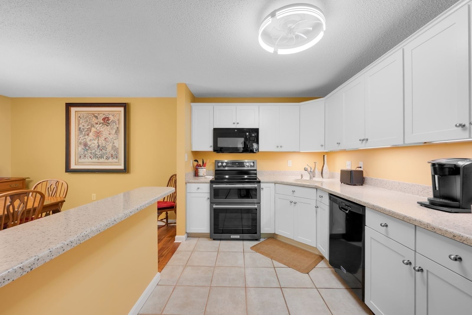 36 Betsy Ross Cir #36 Sturbridge — Photo 12 of 38