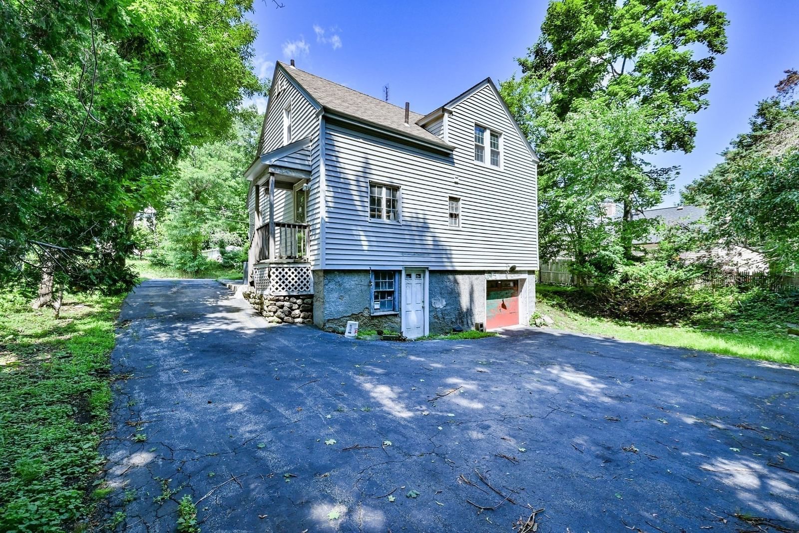 1278 Pleasant St Worcester — Photo 3 of 27