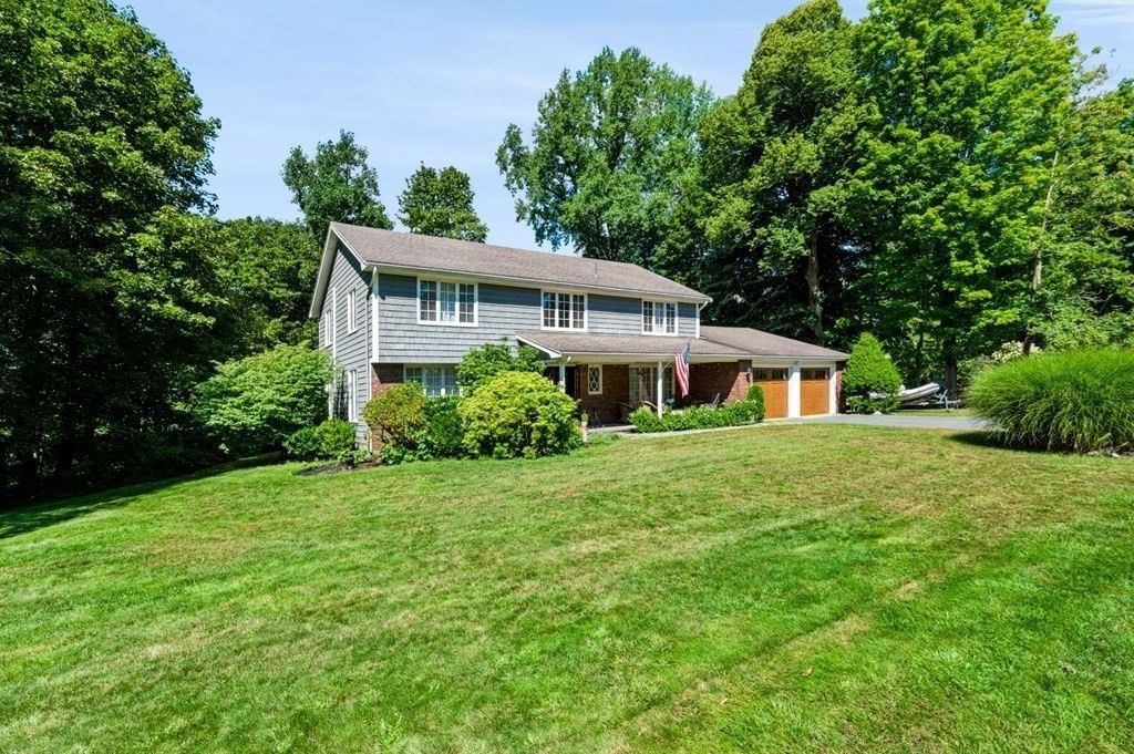 1 Elm Top Lane Beverly — Photo 3 of 36