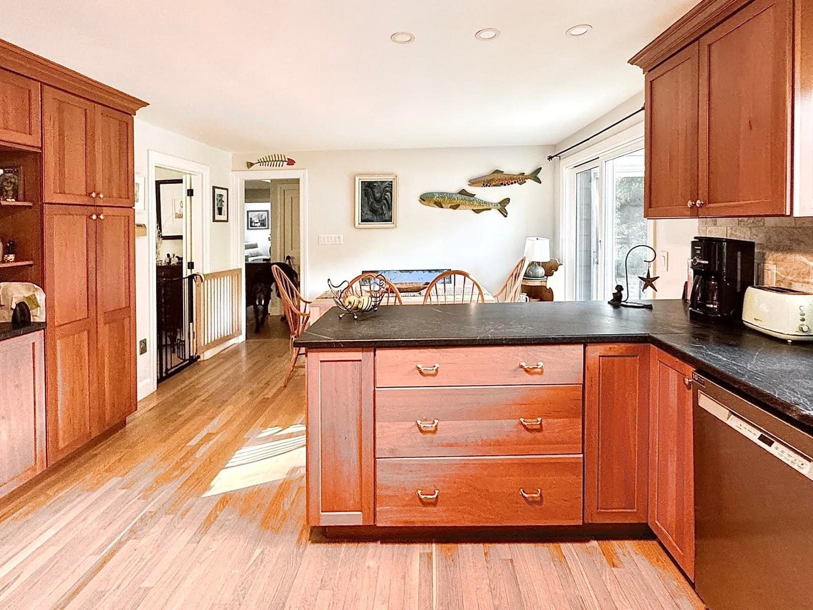 1 Elm Top Lane Beverly — Photo 7 of 36