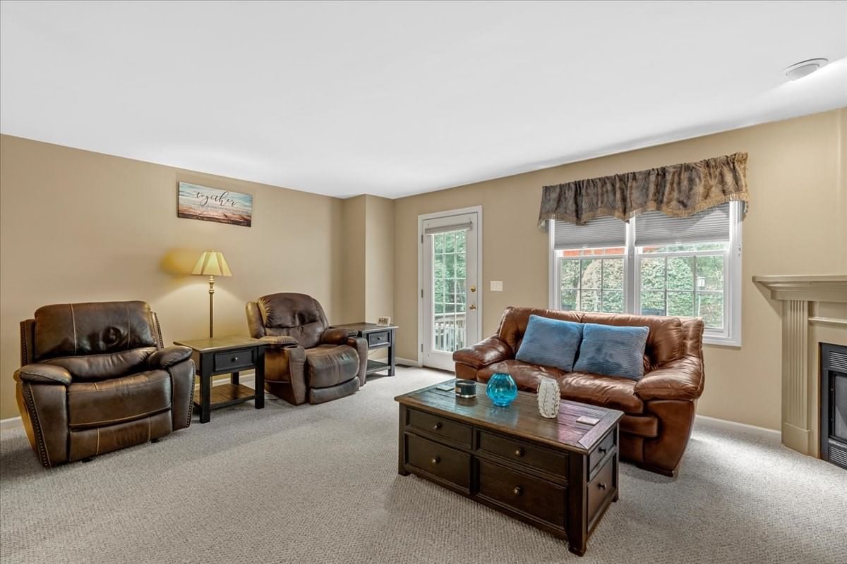 20 Waltham Dr #20 Plainville — Photo 16 of 40