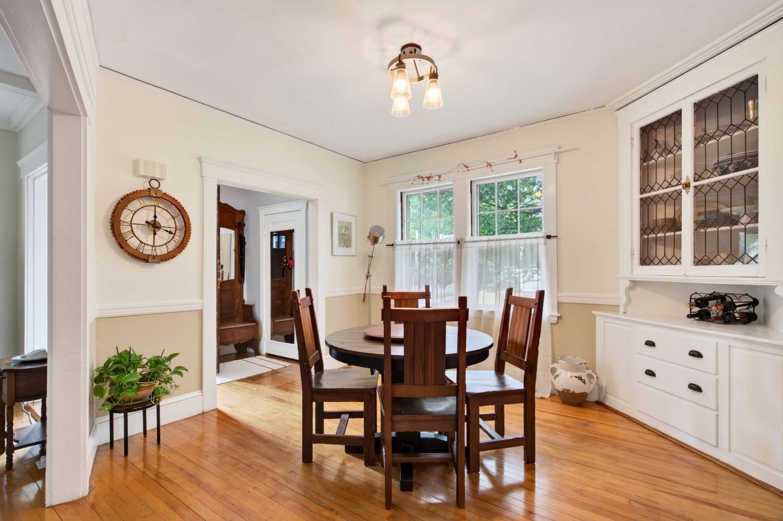 362 Mount Vernon St Dedham — Photo 10 of 40