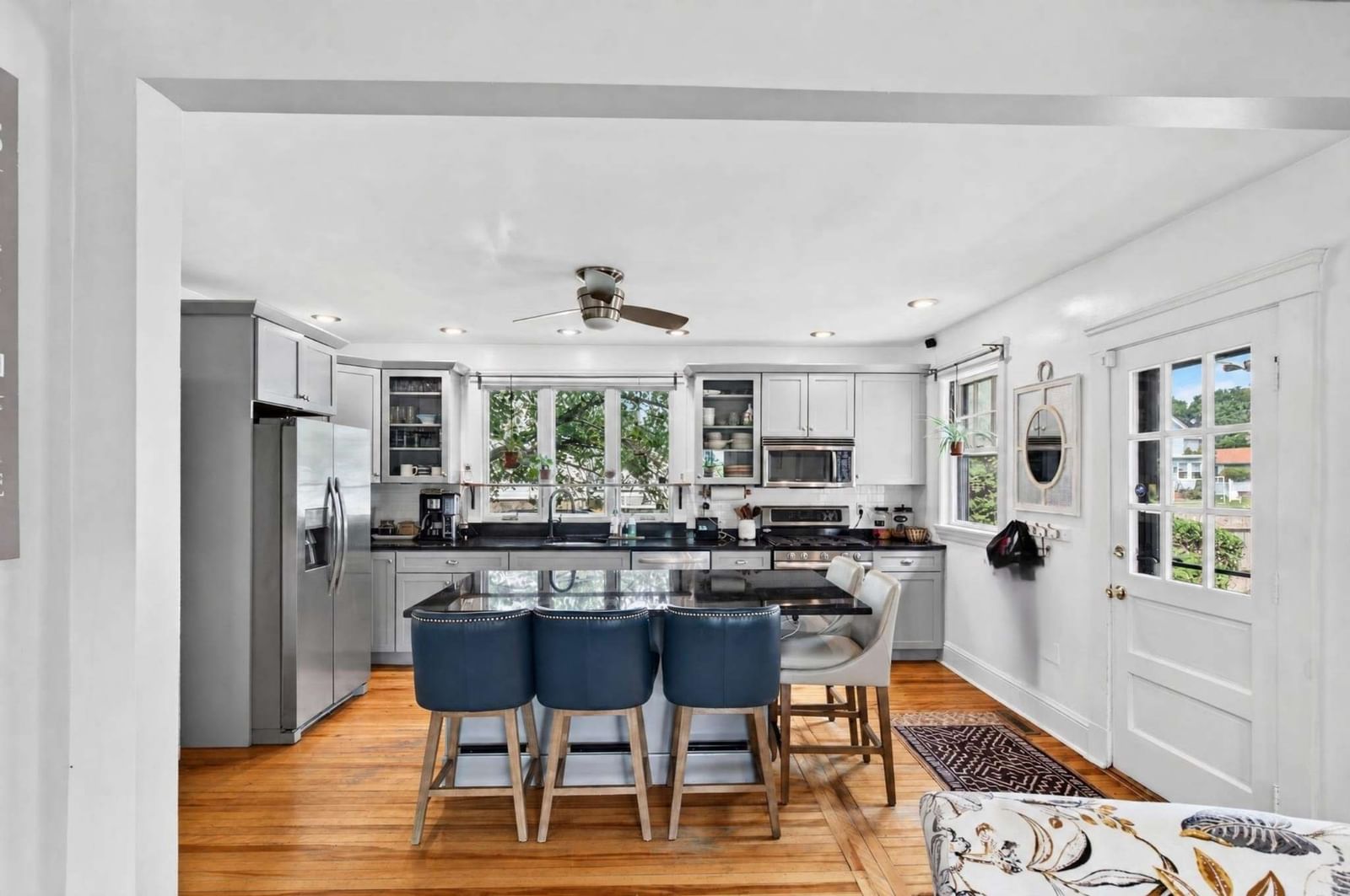 362 Mount Vernon St Dedham — Photo 11 of 40
