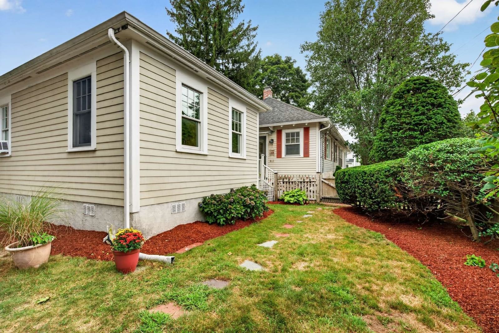 362 Mount Vernon St Dedham — Photo 31 of 40