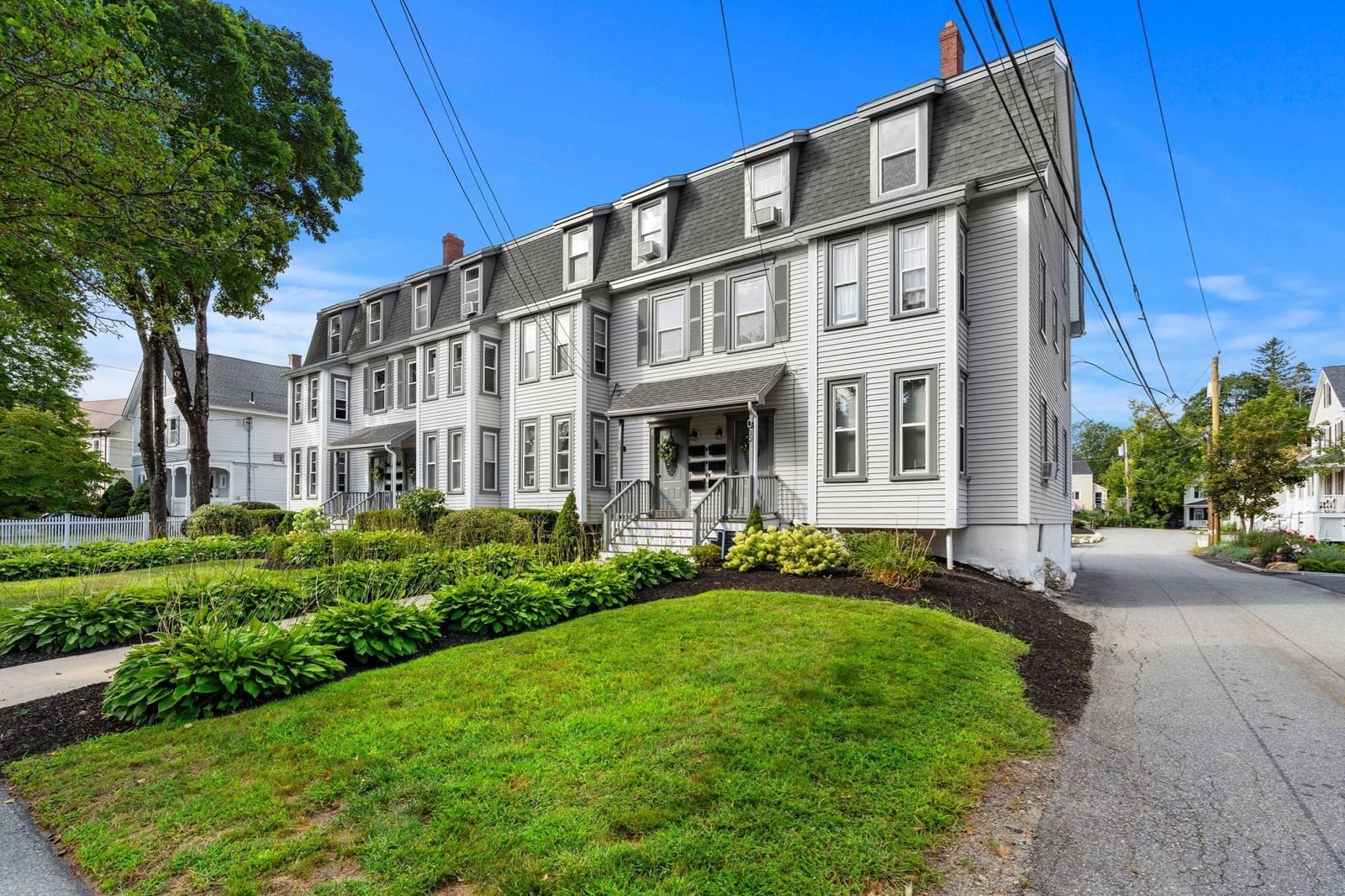 12 Maple Ave