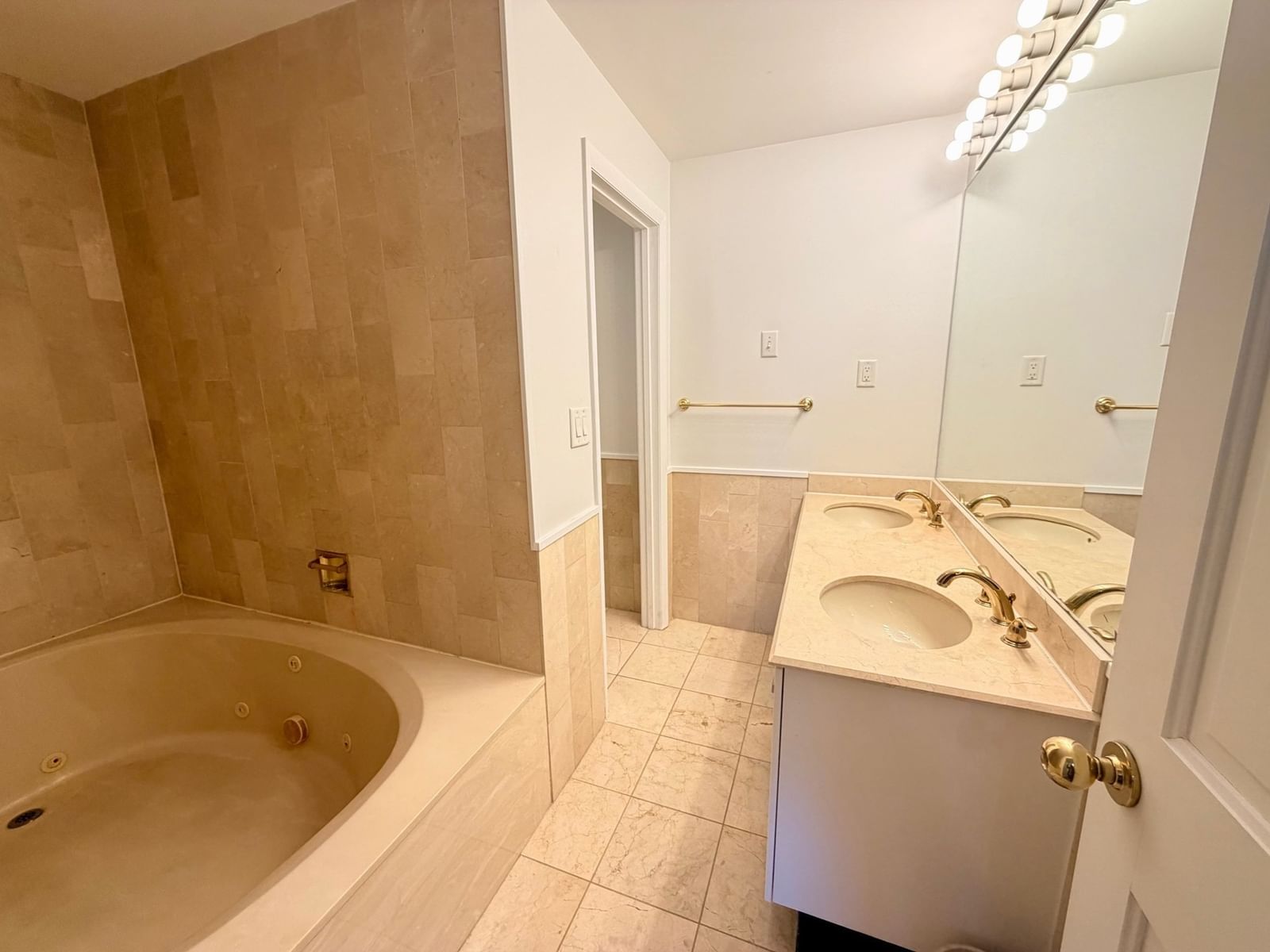 1001 Marina Dr #705 Quincy — Photo 11 of 20