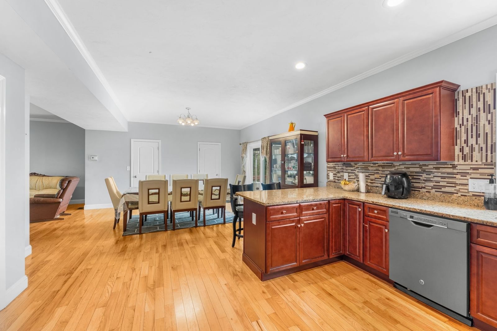 2 Mackenzie Way #2 Haverhill — Photo 17 of 42