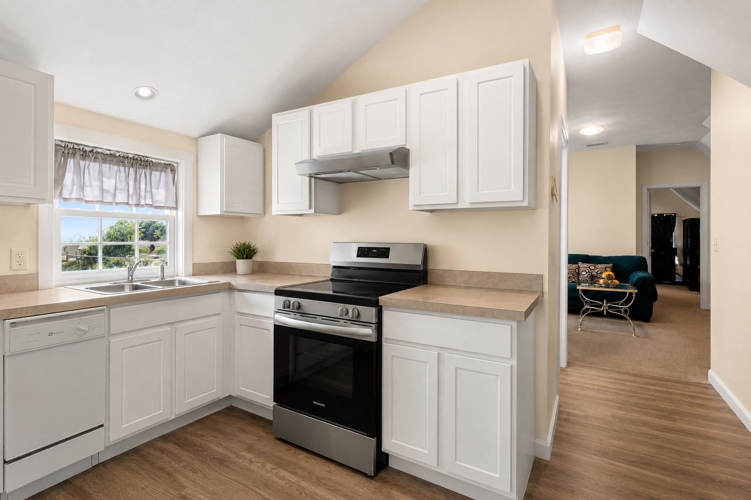 69 Prospect Ave Norwood — Photo 8 of 25