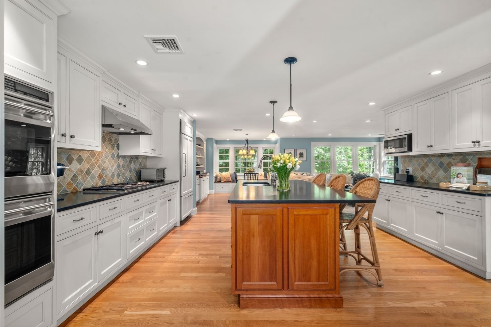 104 Fairbanks Avenue Wellesley — Photo 14 of 42