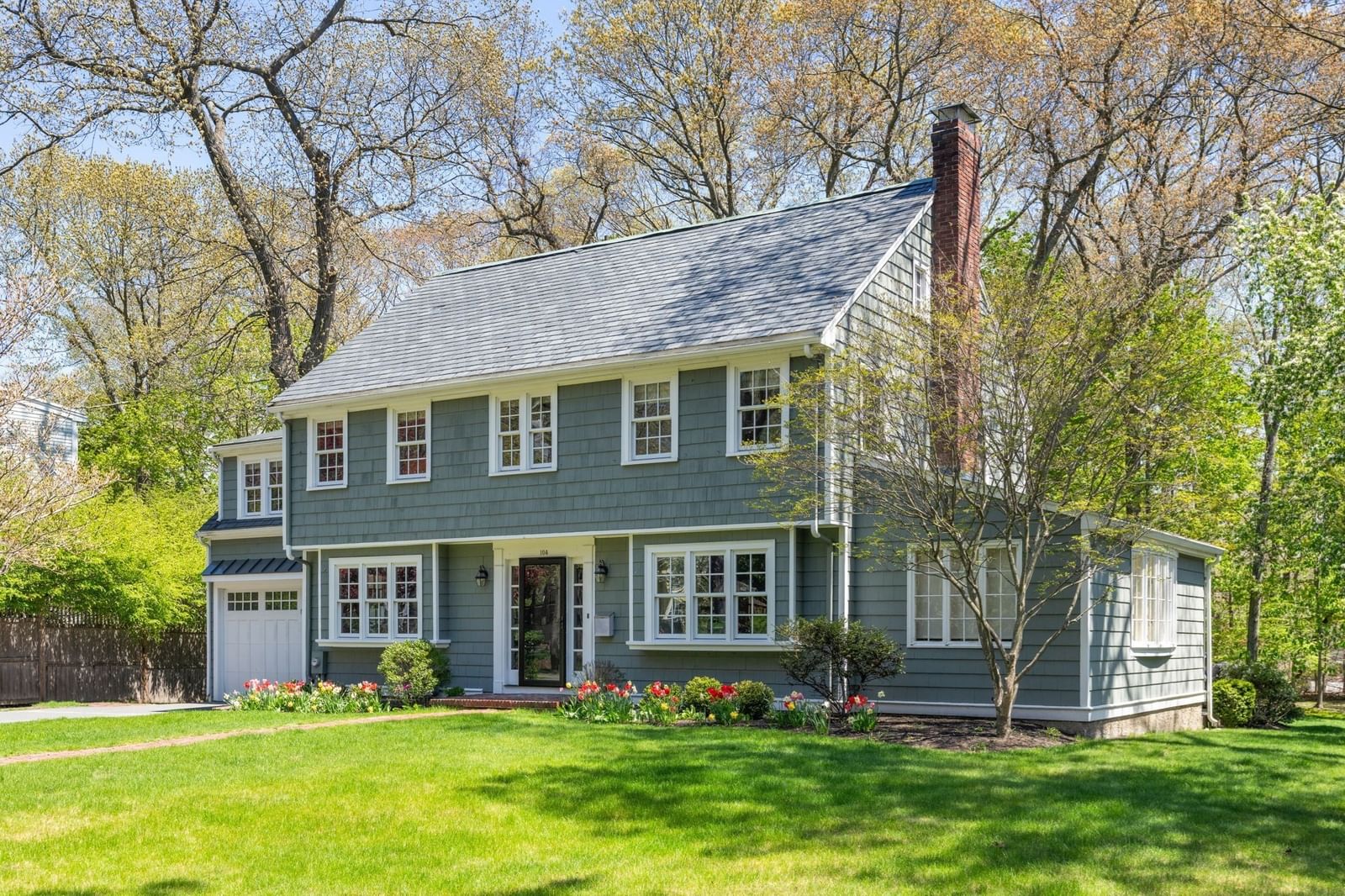 104 Fairbanks Avenue Wellesley — Photo 3 of 42