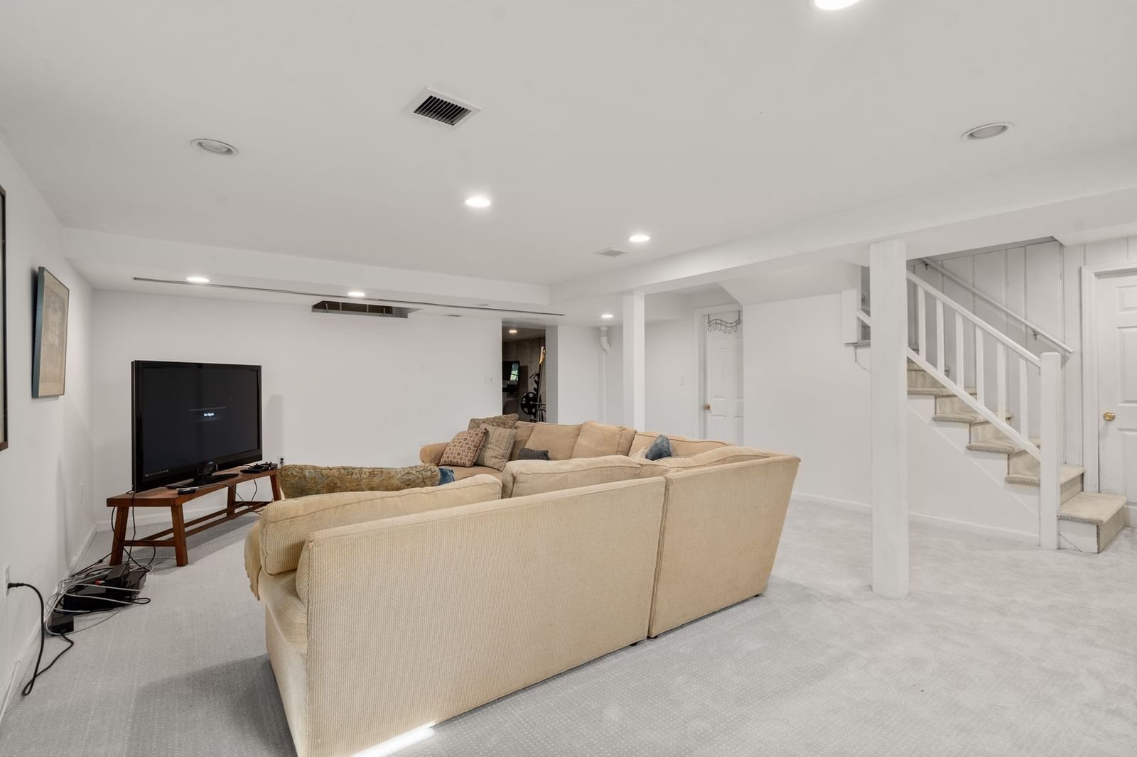 104 Fairbanks Avenue Wellesley — Photo 37 of 42