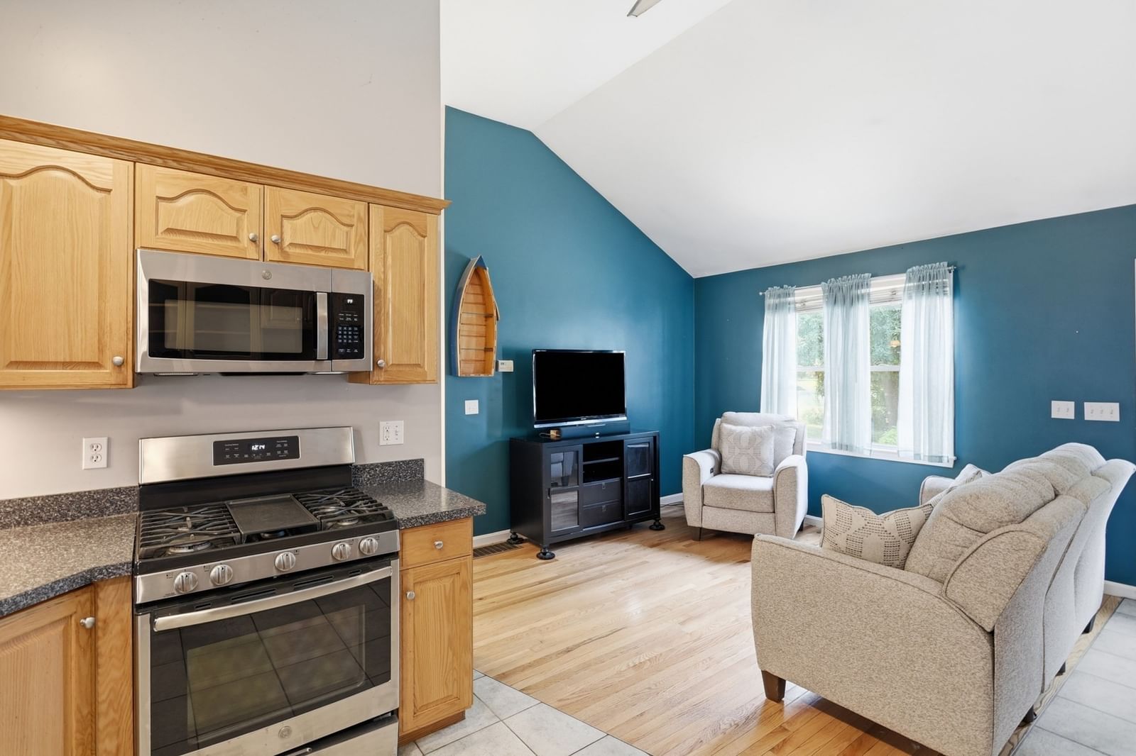 6 Oak Road Littleton — Photo 6 of 29