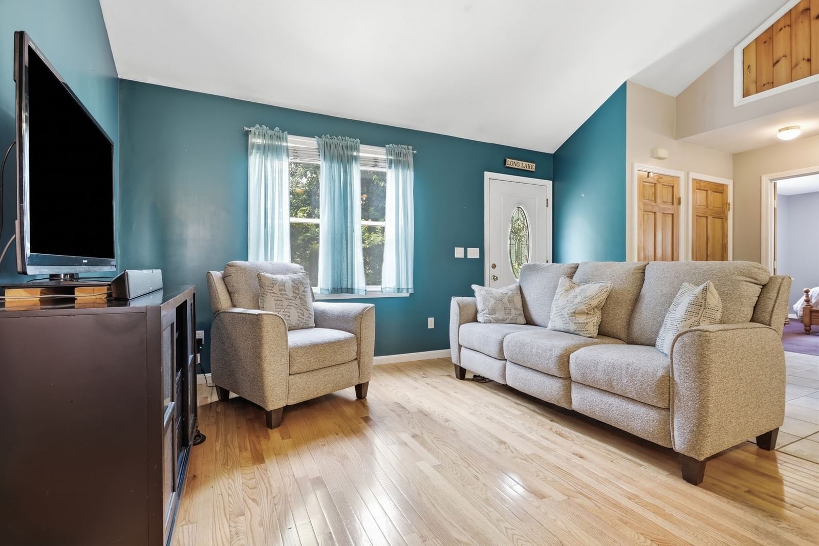 6 Oak Road Littleton — Photo 9 of 29