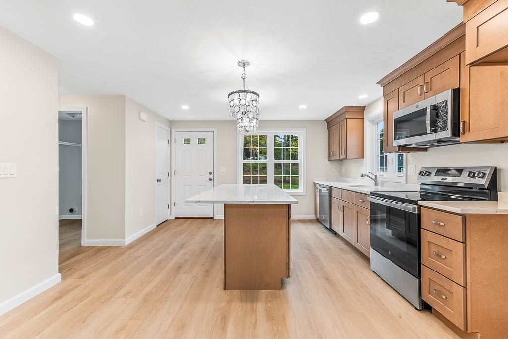 3 Ladybug Ln Plymouth — Photo 8 of 21
