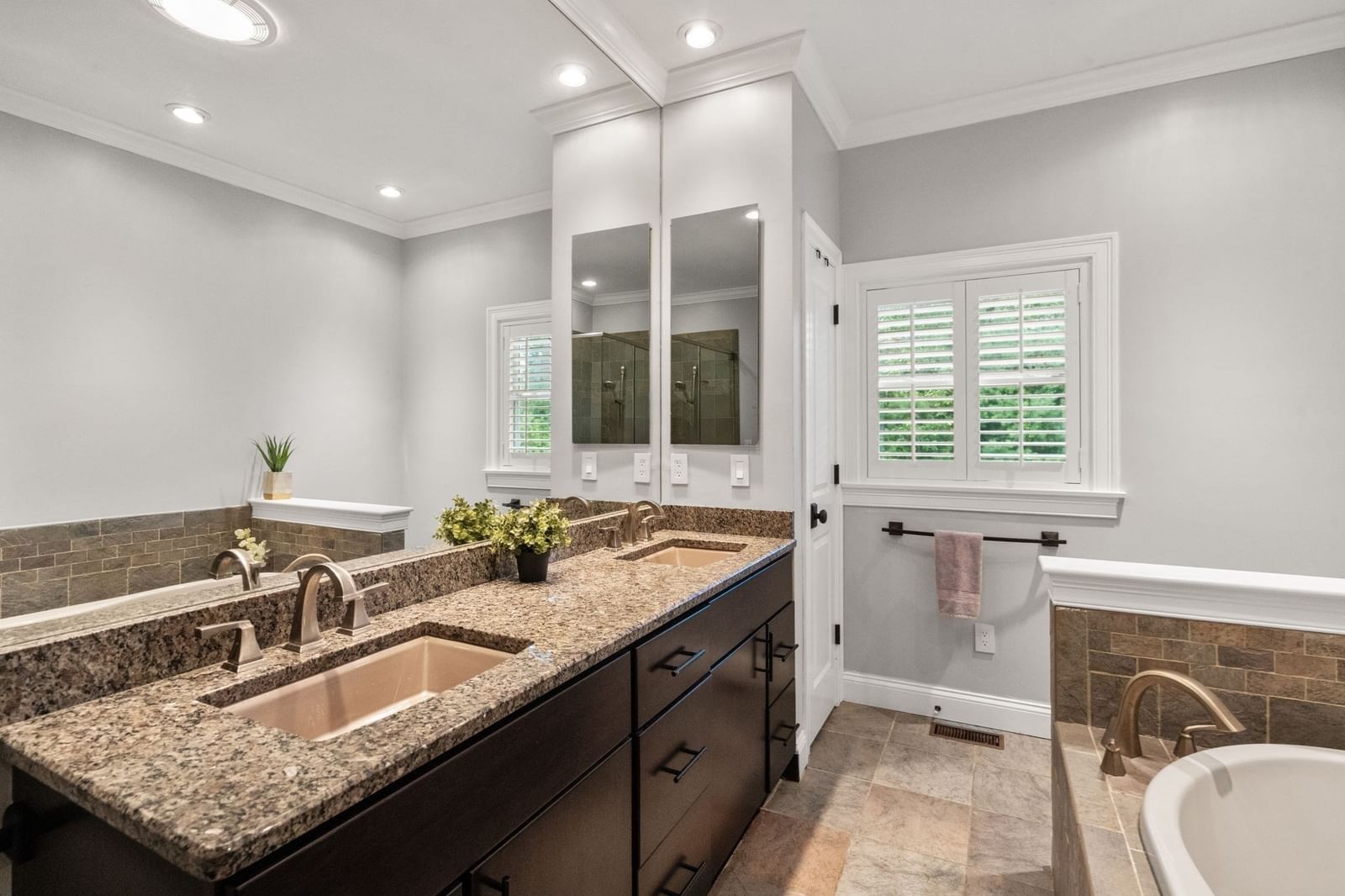 31 Hathaway Pond Cir #31 Rochester — Photo 20 of 42