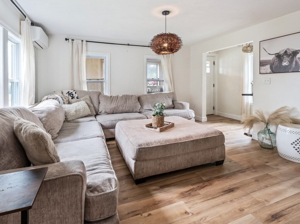 69 Main St Charlton — Photo 8 of 21