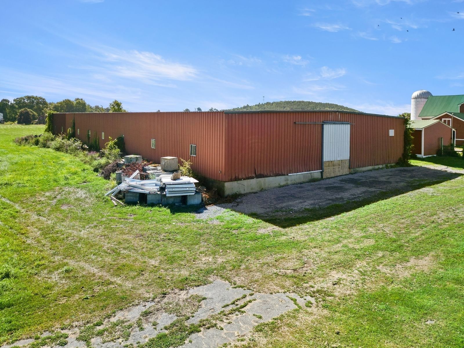 87 S Hampton Rd Amesbury — Photo 26 of 42
