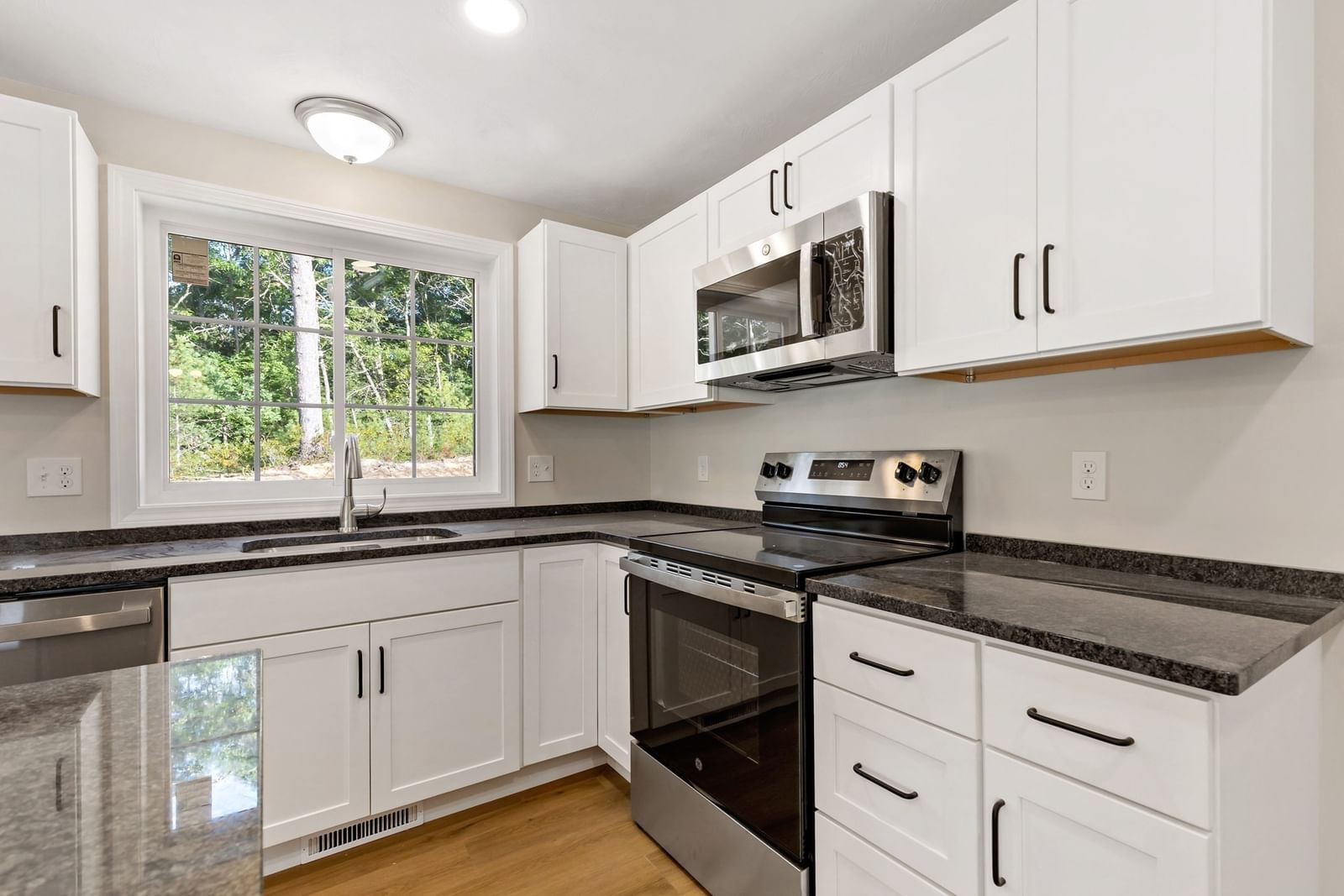 27 Bumblebee Dr. Plymouth — Photo 13 of 31