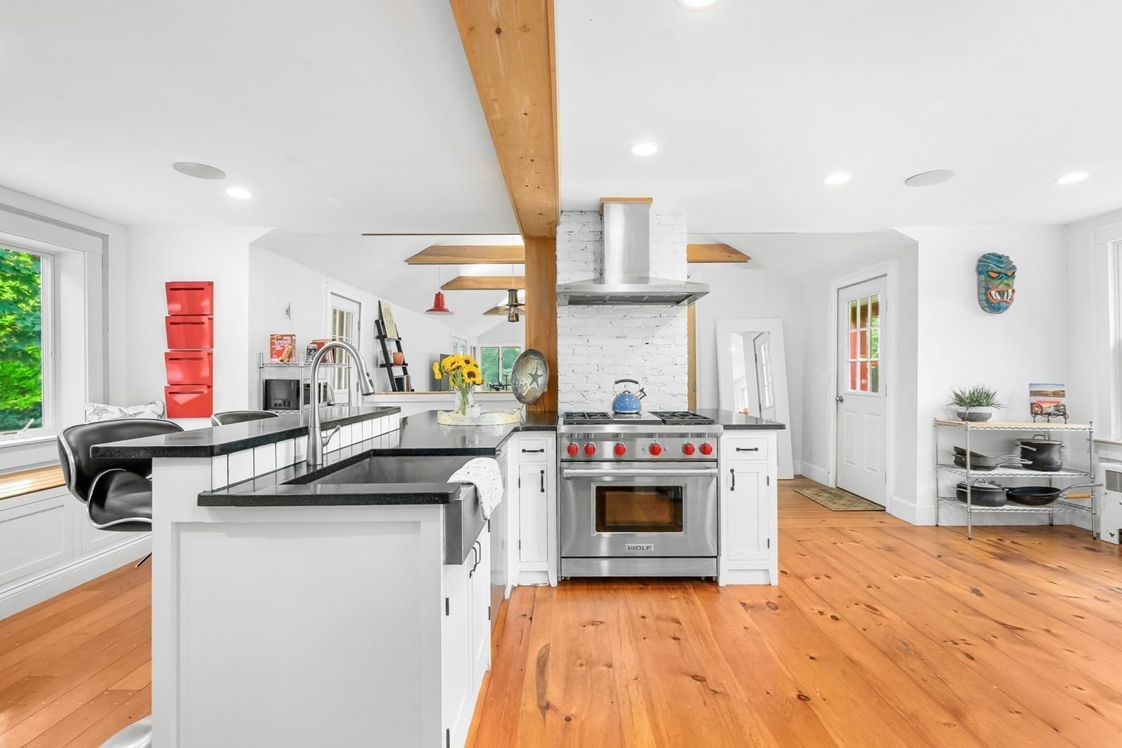 204 Waquoit Hwy Falmouth — Photo 9 of 34