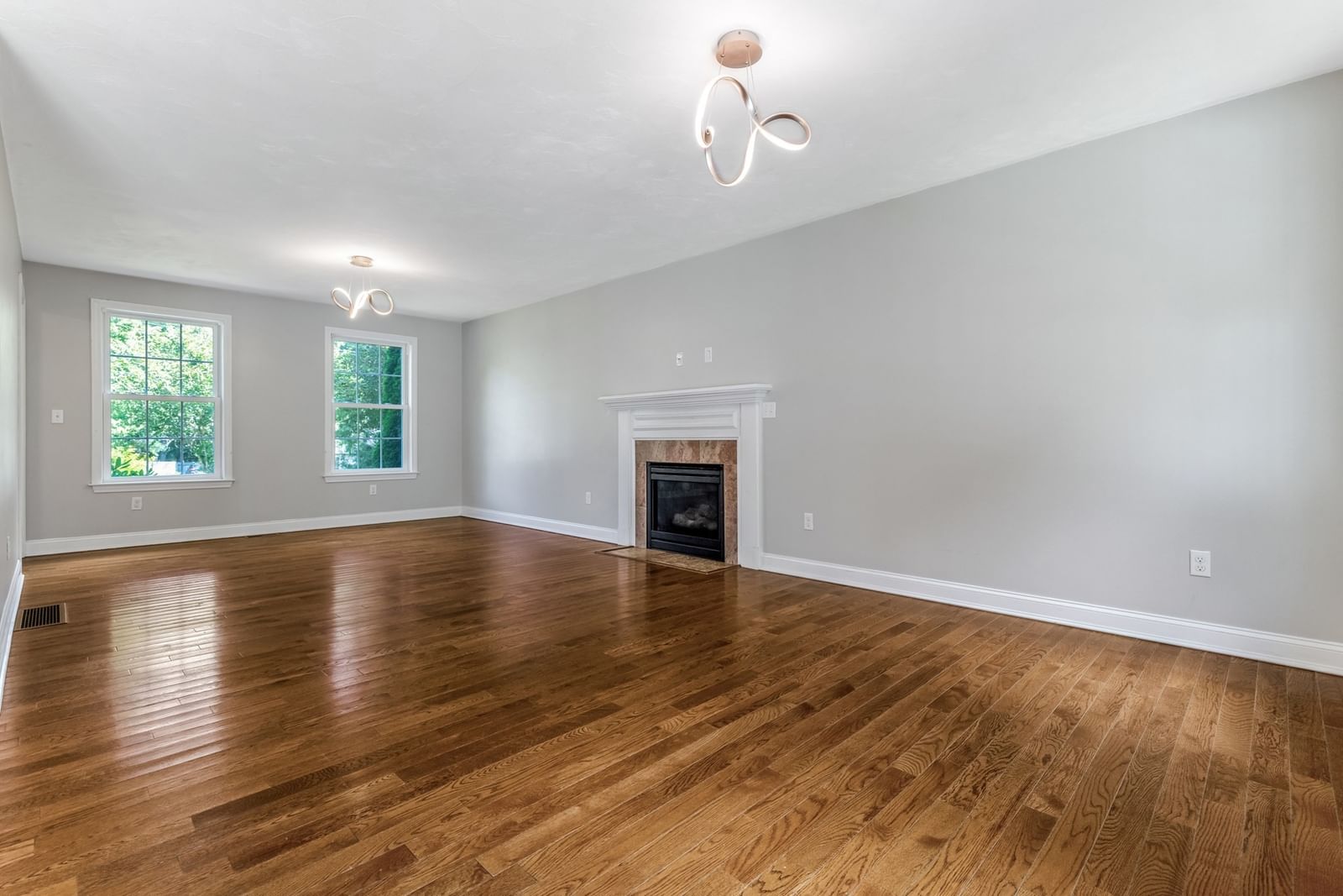32 Adams St Foxboro — Photo 4 of 29