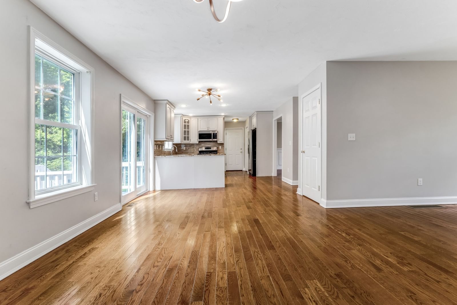 32 Adams St Foxboro — Photo 5 of 29