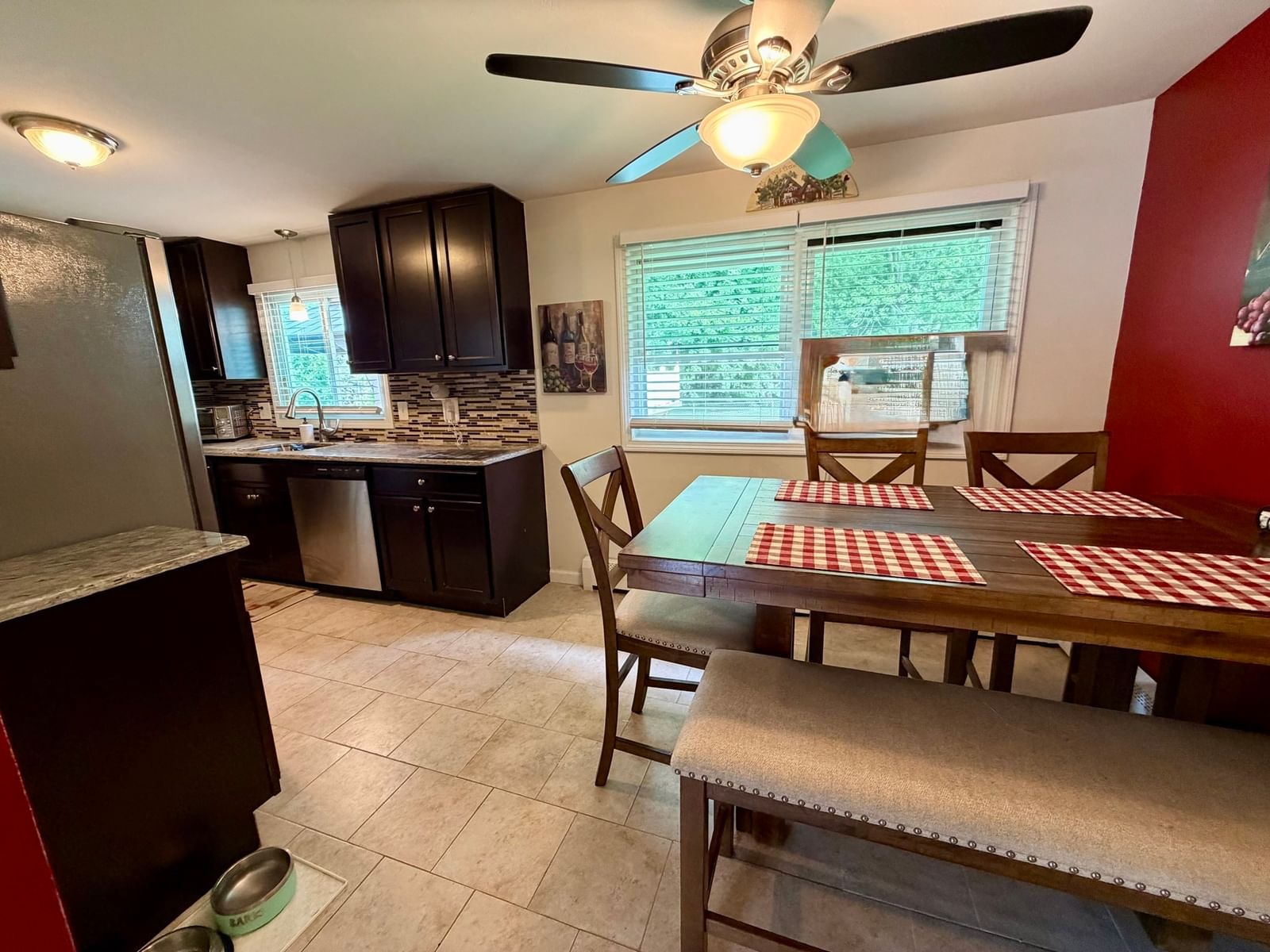 75 Longwood Dr Chicopee — Photo 14 of 32