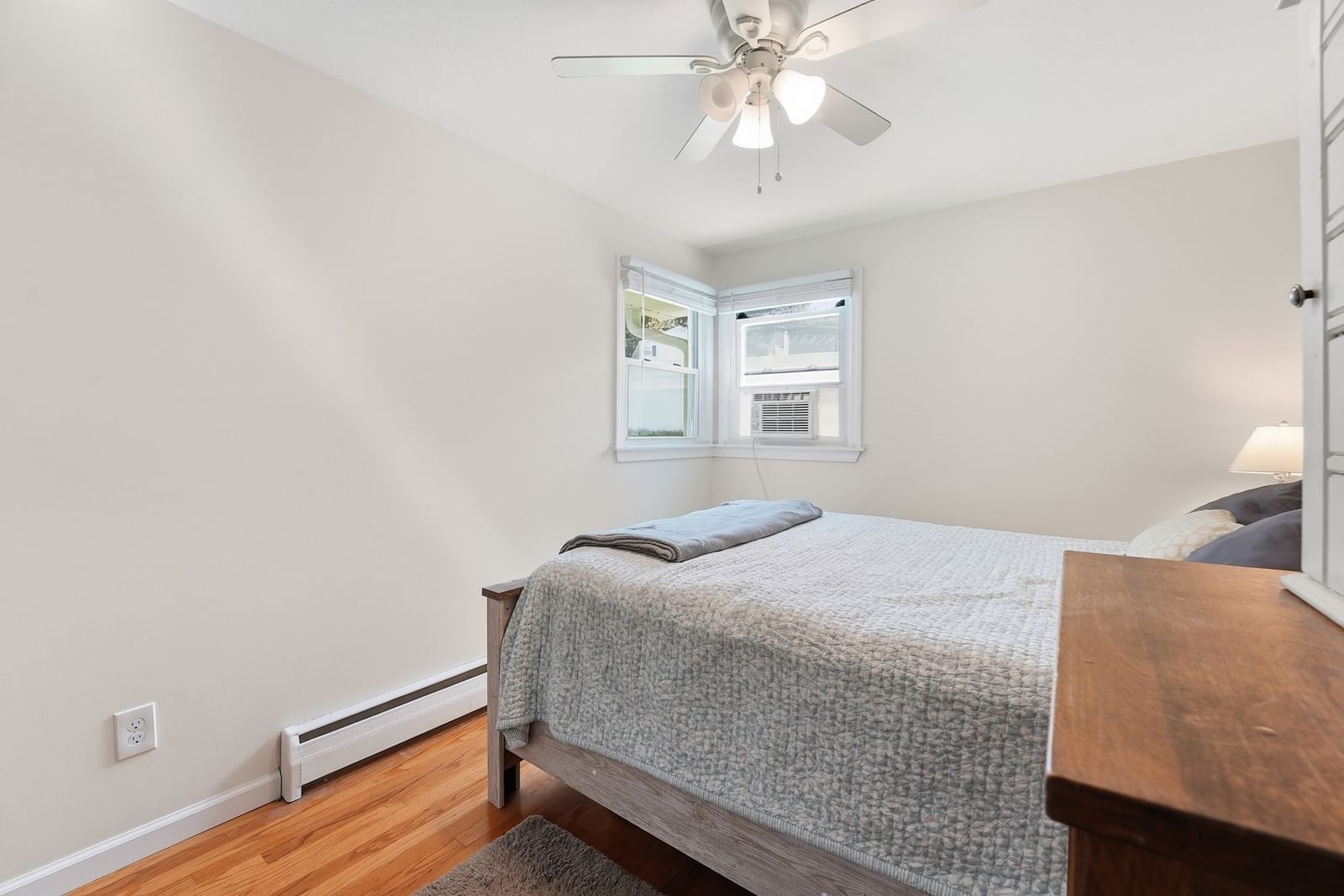 75 Longwood Dr Chicopee — Photo 34 of 40