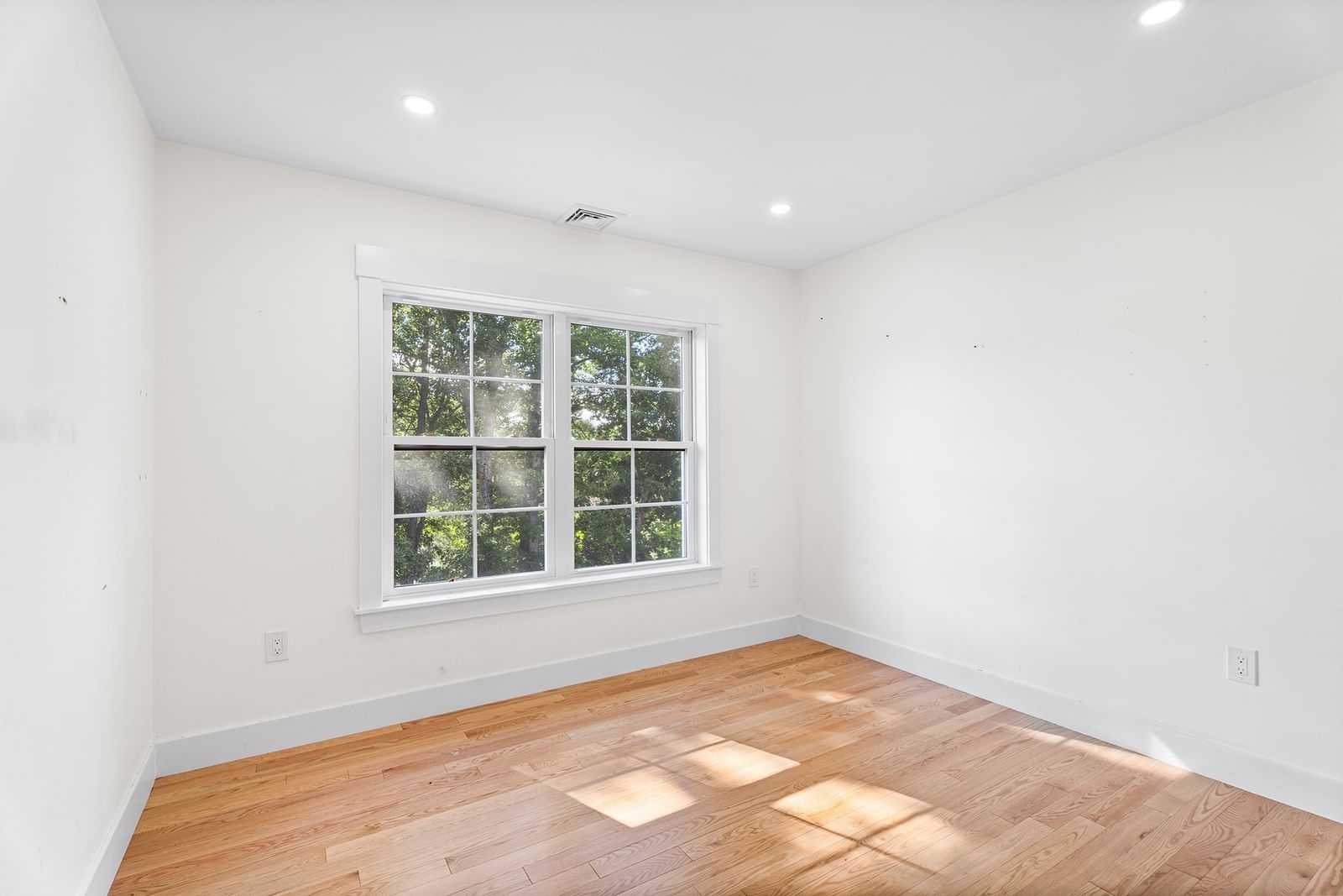 32 Valmor St Worcester — Photo 16 of 32