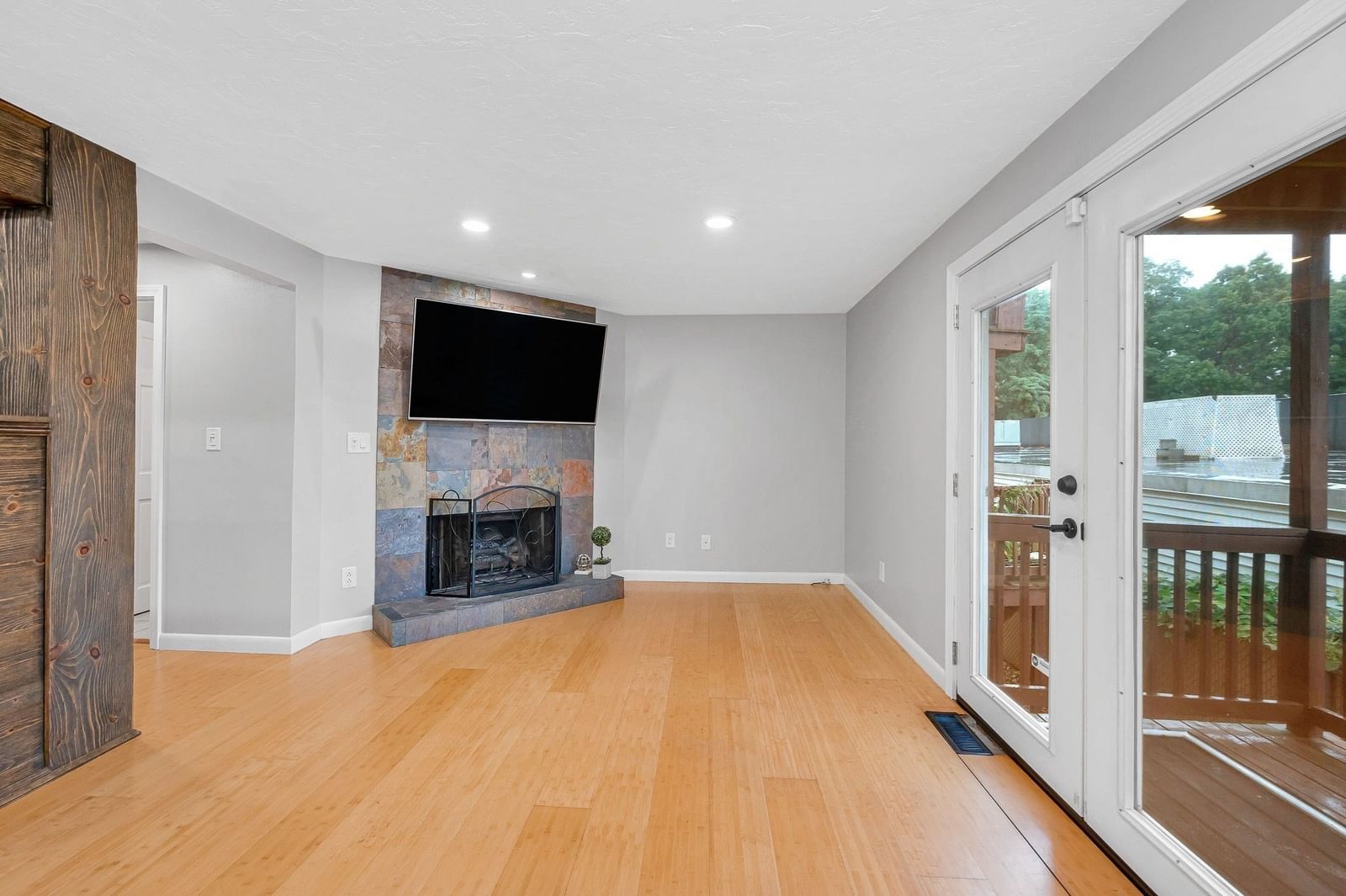 1541 Middlesex St #28 Lowell — Photo 15 of 40