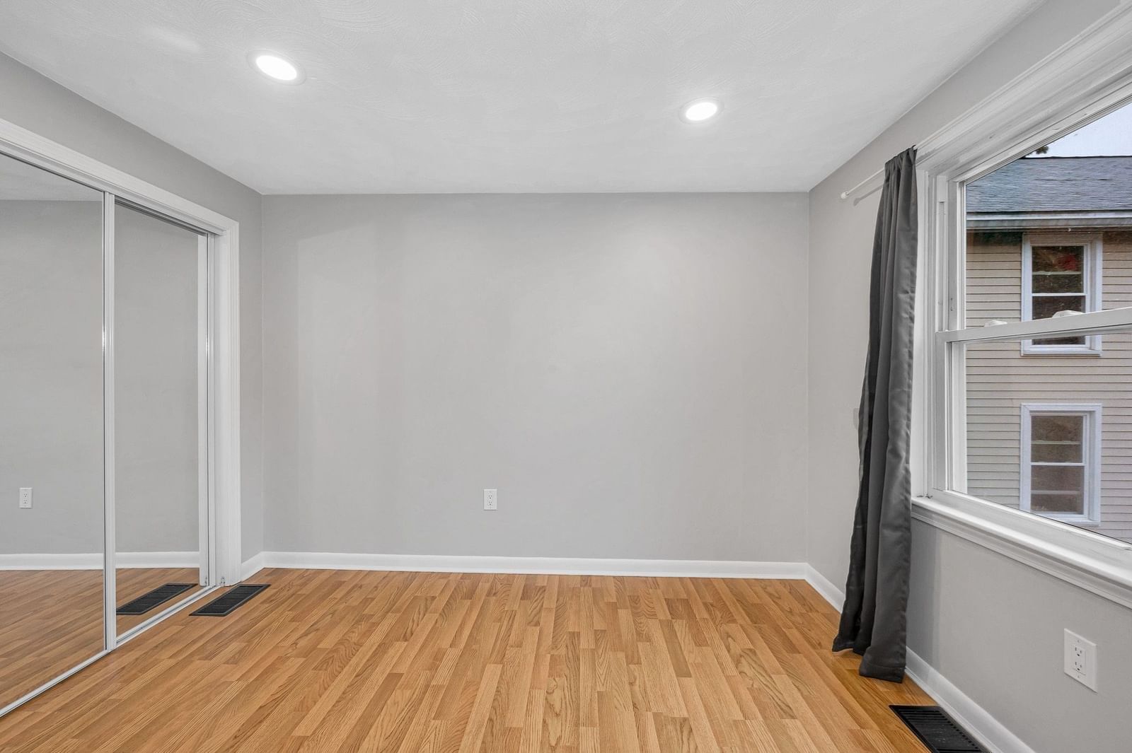 1541 Middlesex St #28 Lowell — Photo 22 of 40