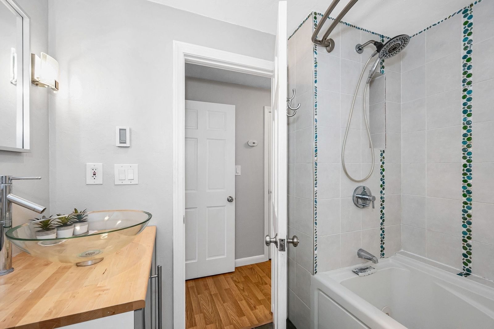 1541 Middlesex St #28 Lowell — Photo 24 of 40