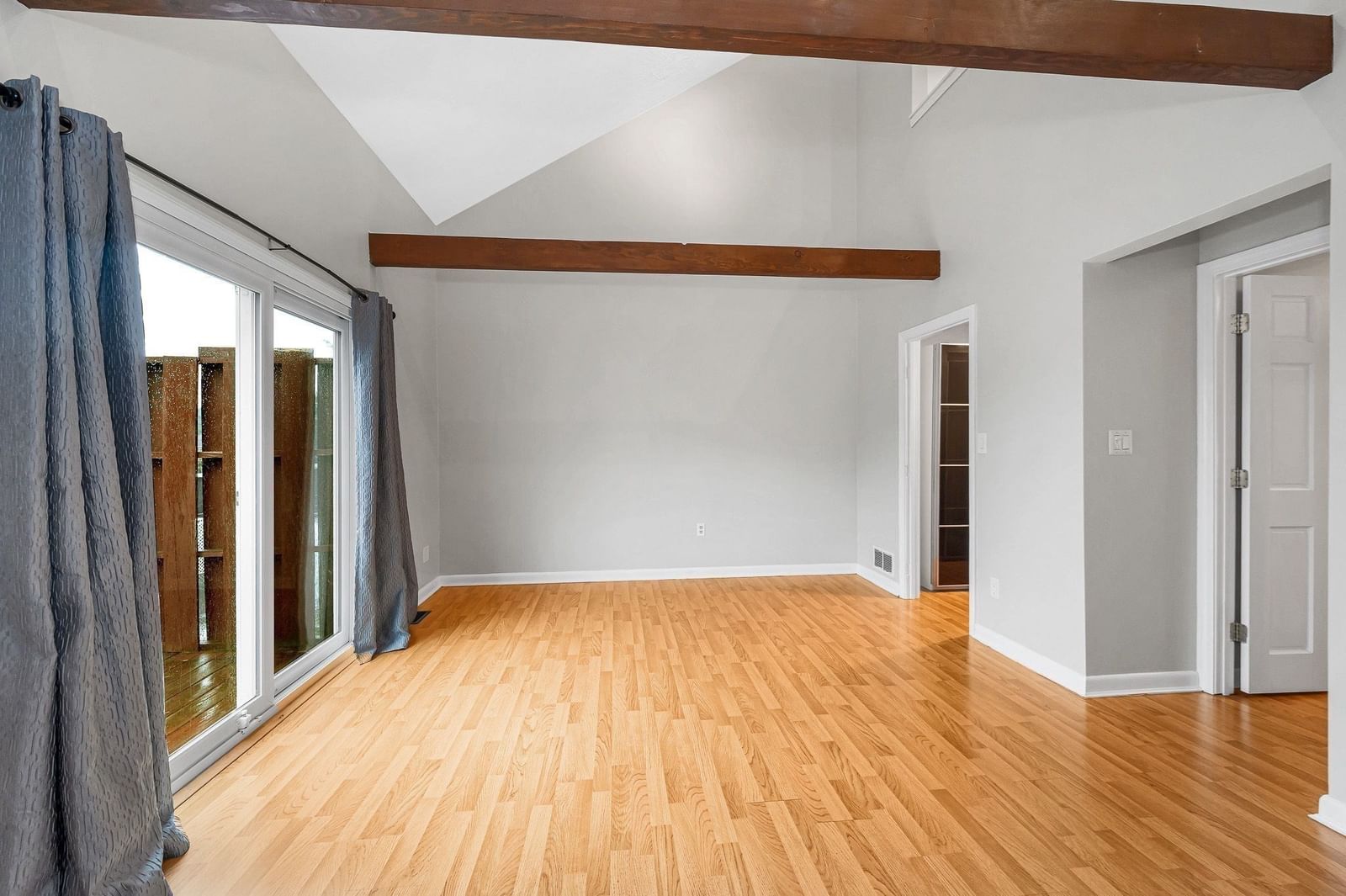 1541 Middlesex St #28 Lowell — Photo 29 of 40