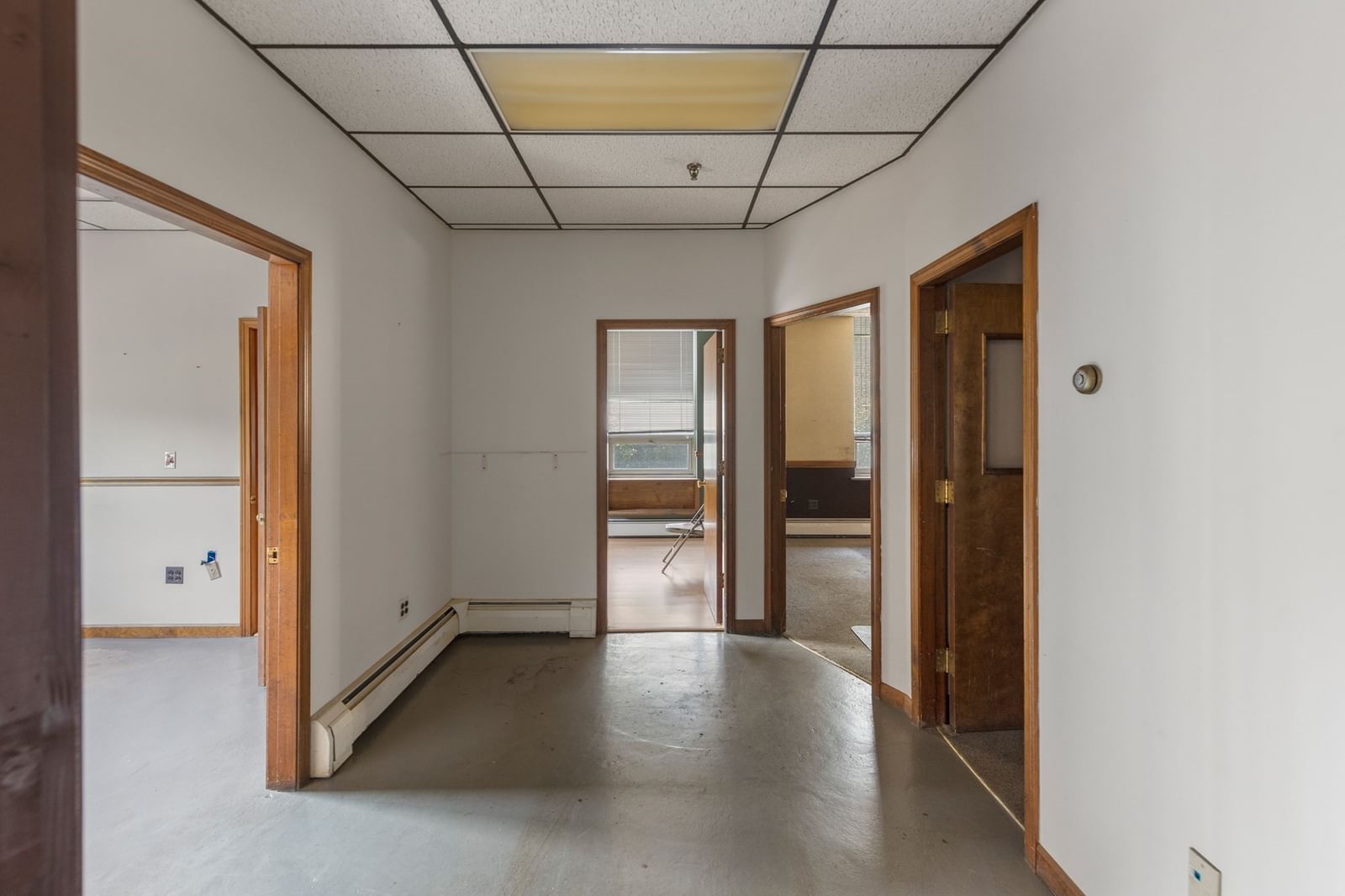 35 Lower Grape St Chicopee — Photo 16 of 39