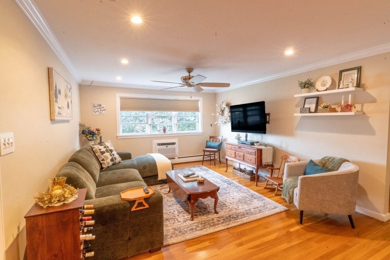 4 Nixon Ln Unit 5