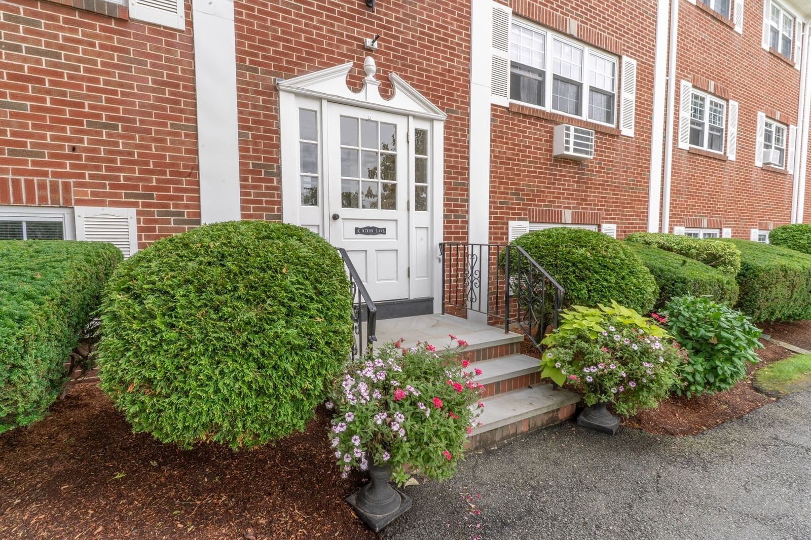 4 Nixon Ln #5 Stoneham — Photo 11 of 13