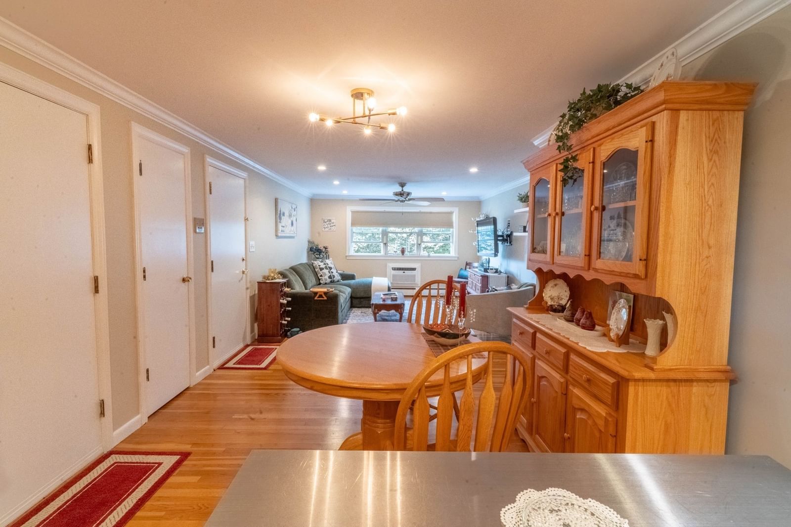 4 Nixon Ln #5 Stoneham — Photo 5 of 13