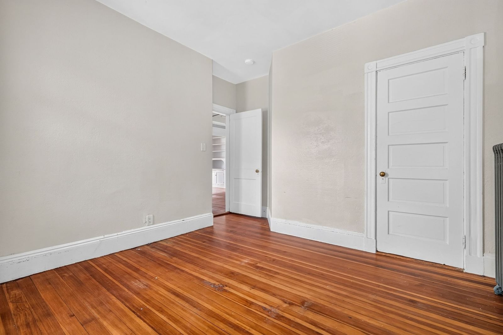 569 Norfolk St Boston — Photo 5 of 24