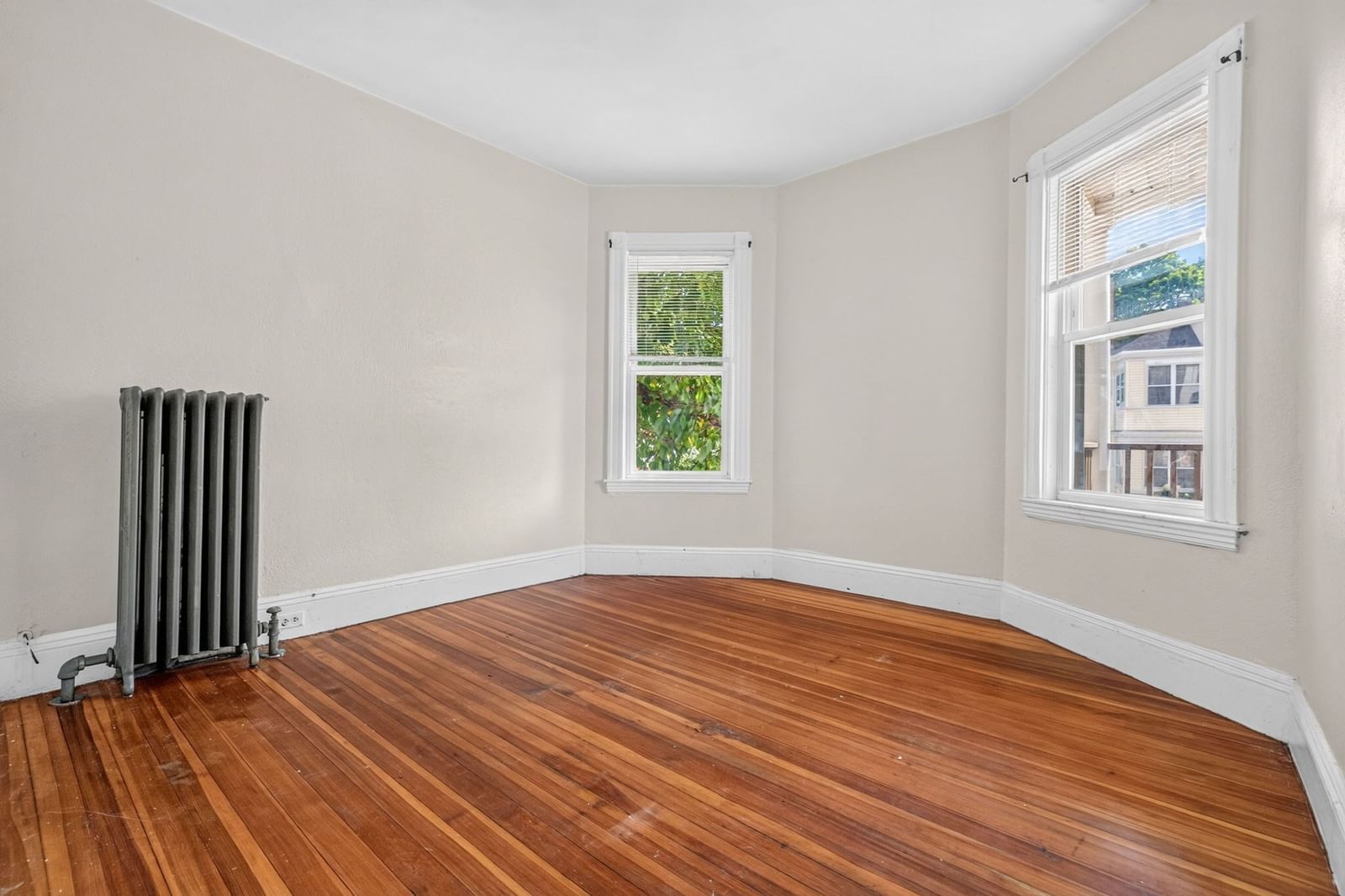 569 Norfolk St Boston — Photo 6 of 24