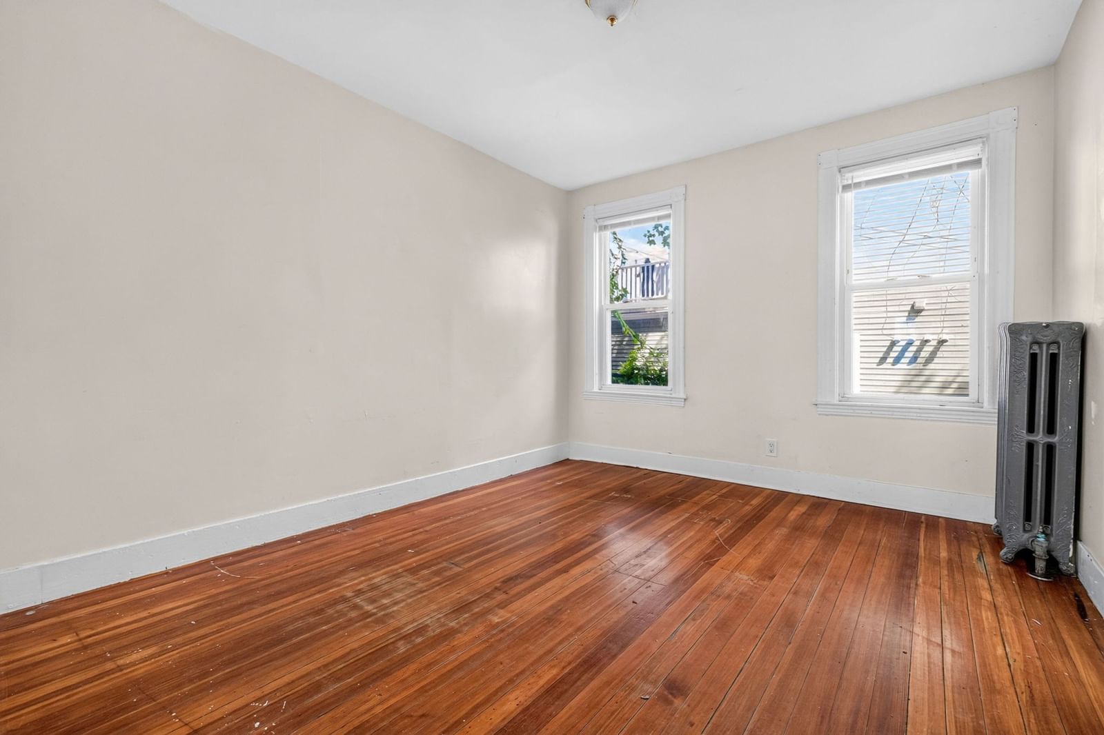 569 Norfolk St Boston — Photo 8 of 24