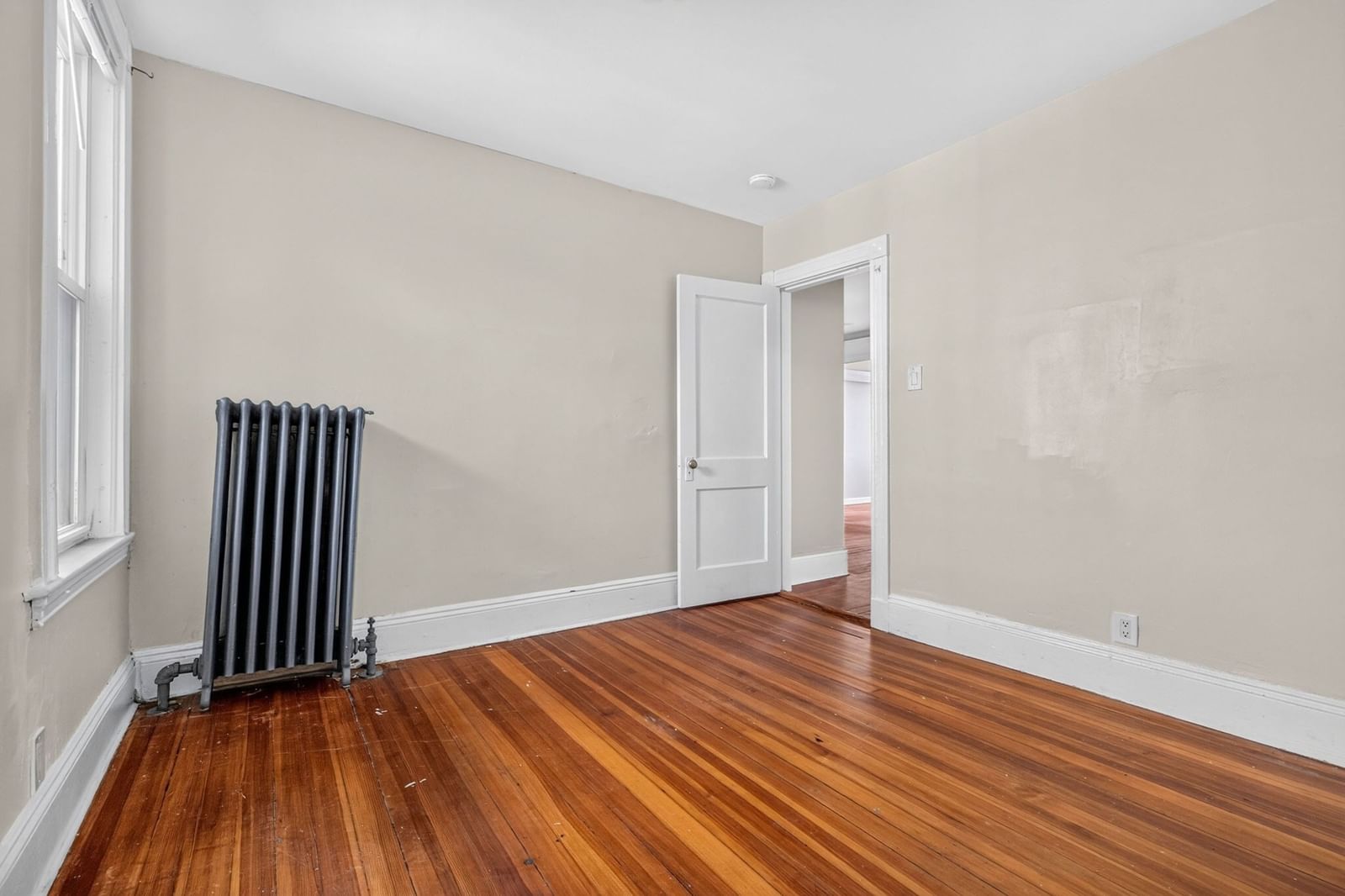 569 Norfolk St Boston — Photo 9 of 24