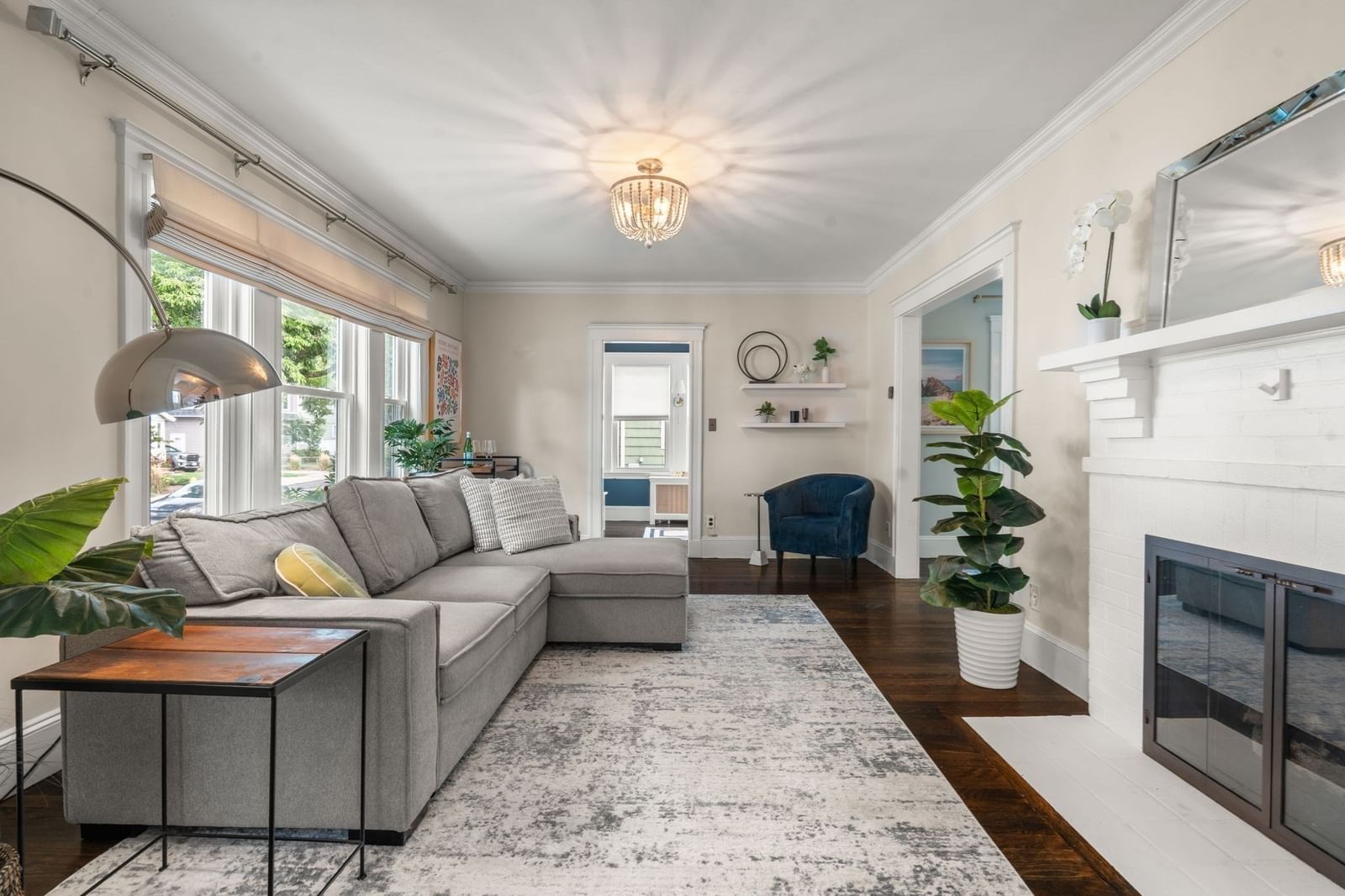114 Greaton Rd Boston — Photo 4 of 24