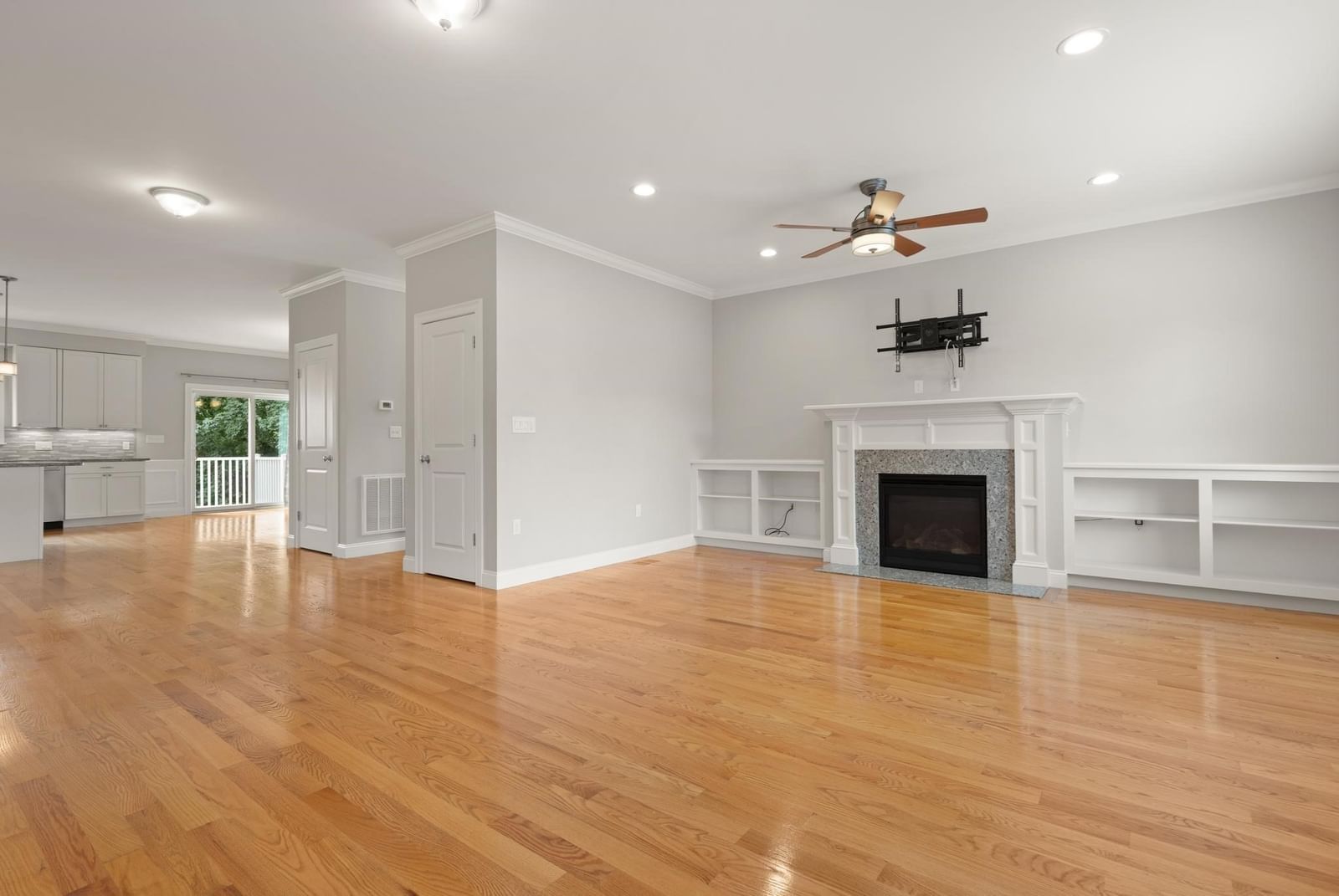 29 Wadsworth Ave #2 Waltham — Photo 12 of 41