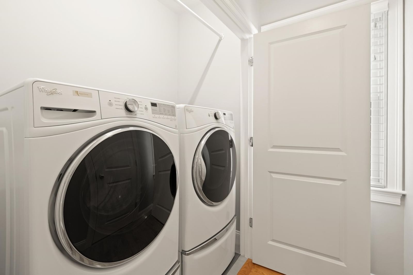 29 Wadsworth Ave #2 Waltham — Photo 14 of 41