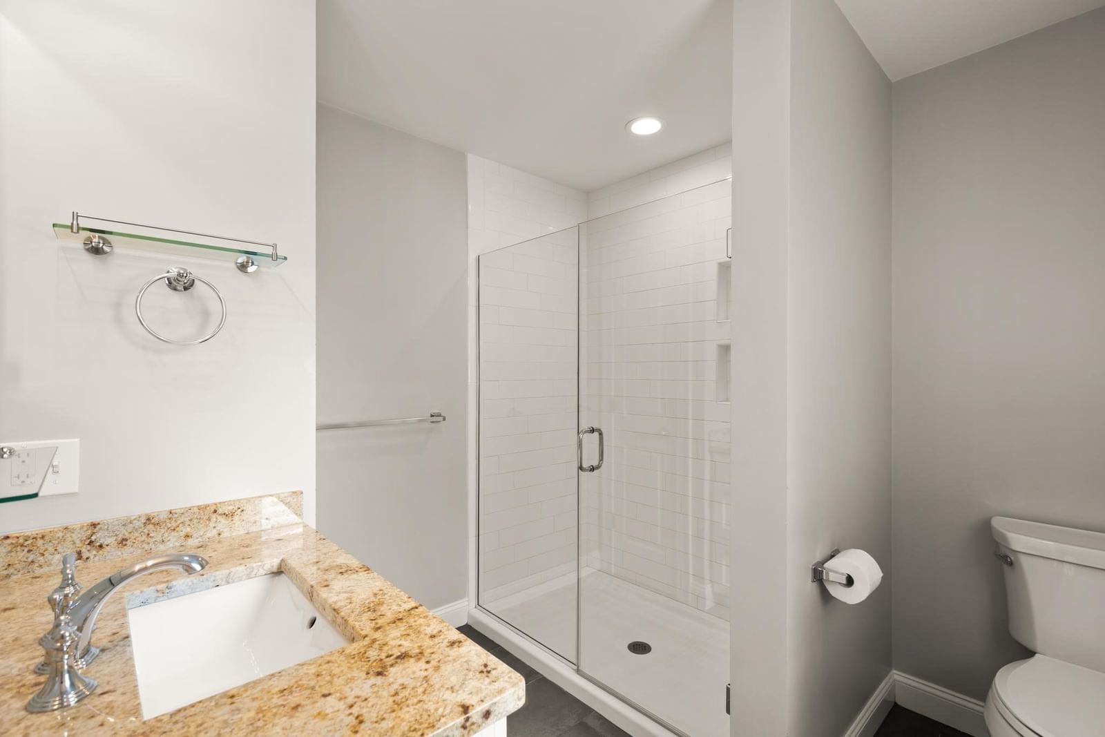 29 Wadsworth Ave #2 Waltham — Photo 21 of 41