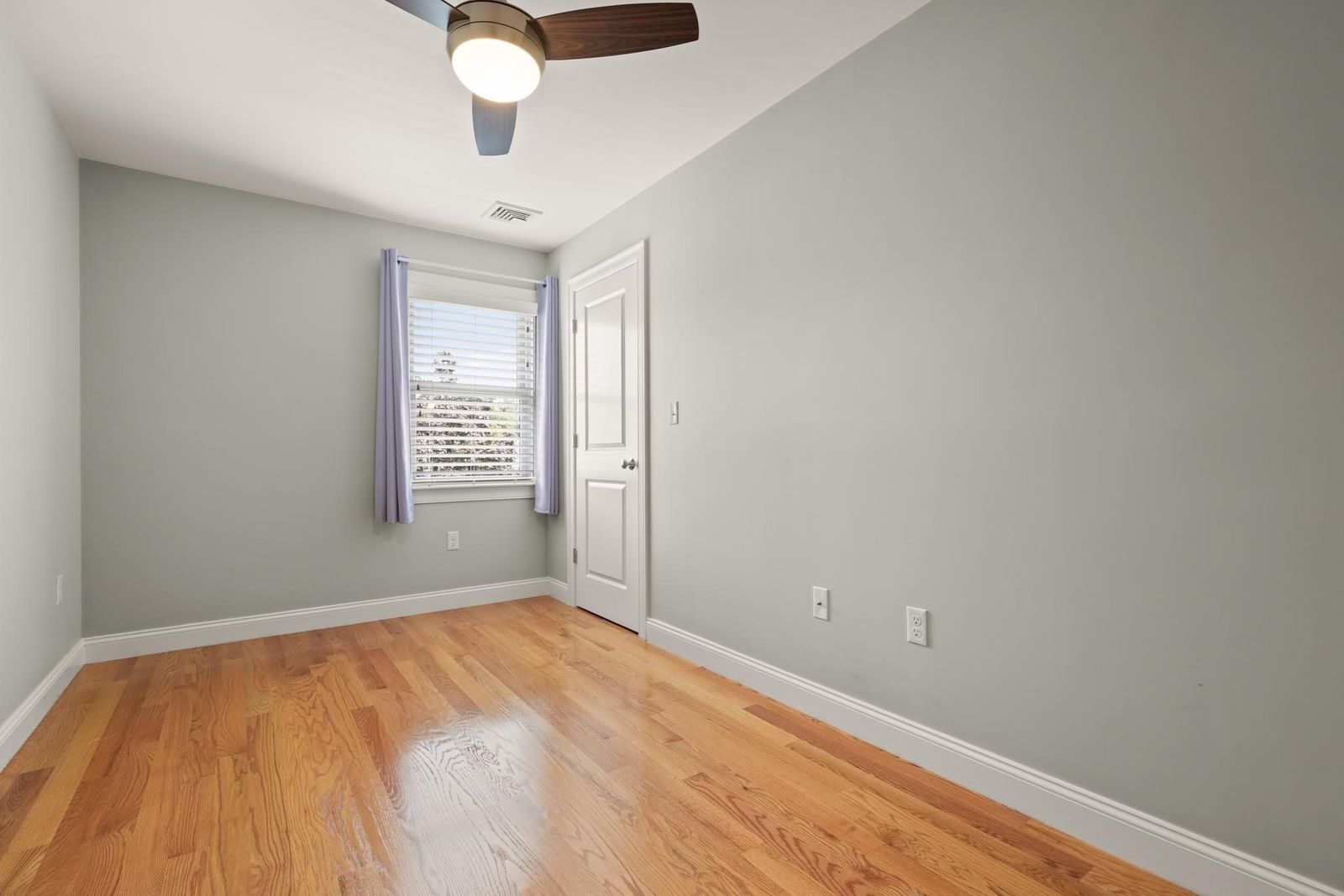 29 Wadsworth Ave #2 Waltham — Photo 22 of 41