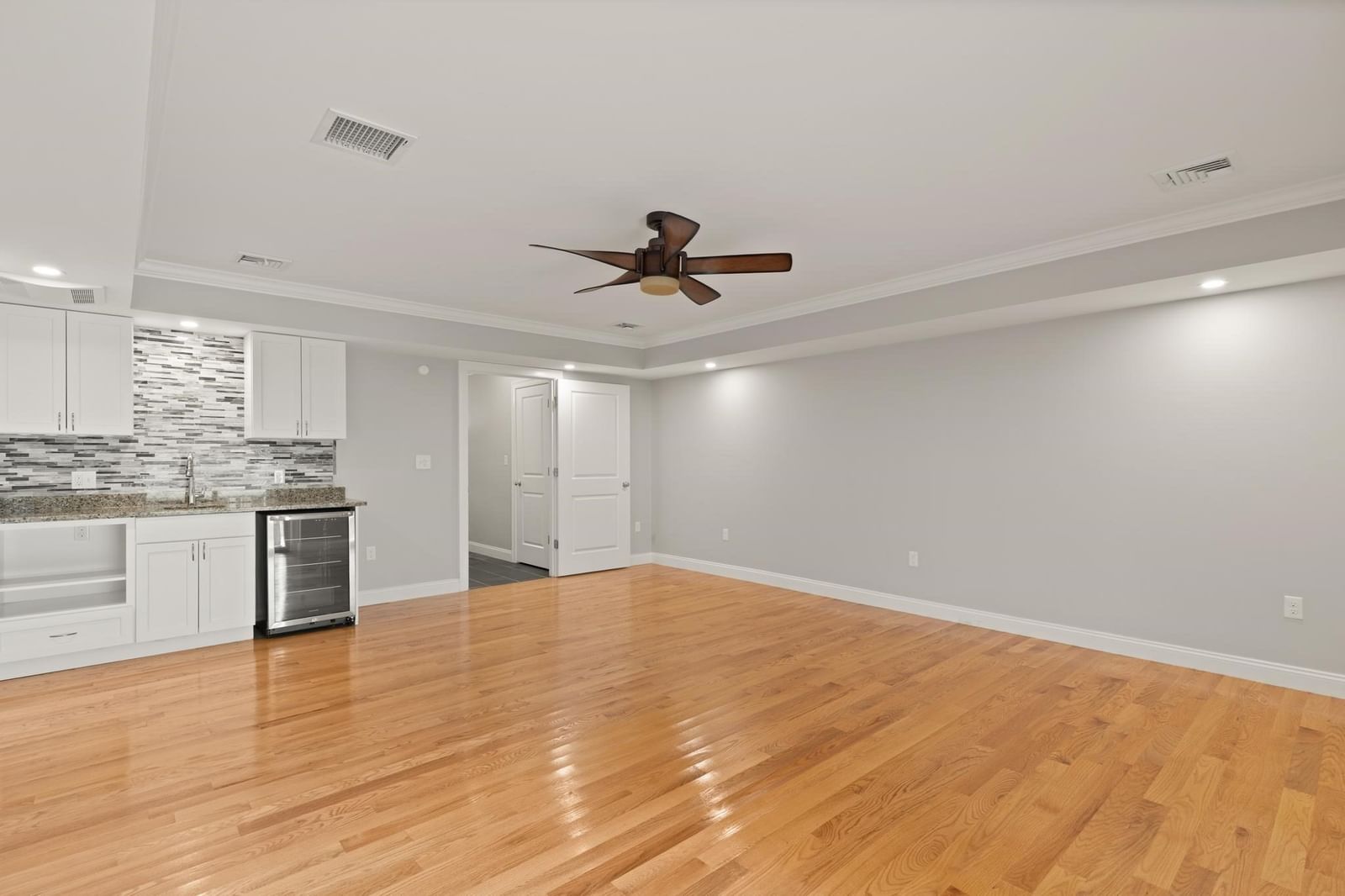 29 Wadsworth Ave #2 Waltham — Photo 28 of 41