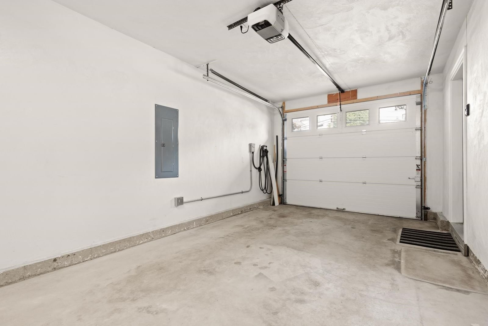 29 Wadsworth Ave #2 Waltham — Photo 36 of 41