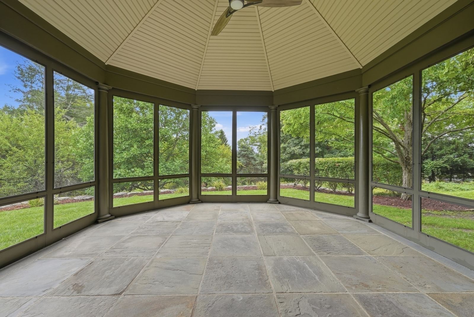 49 Willard Common Concord — Photo 15 of 34