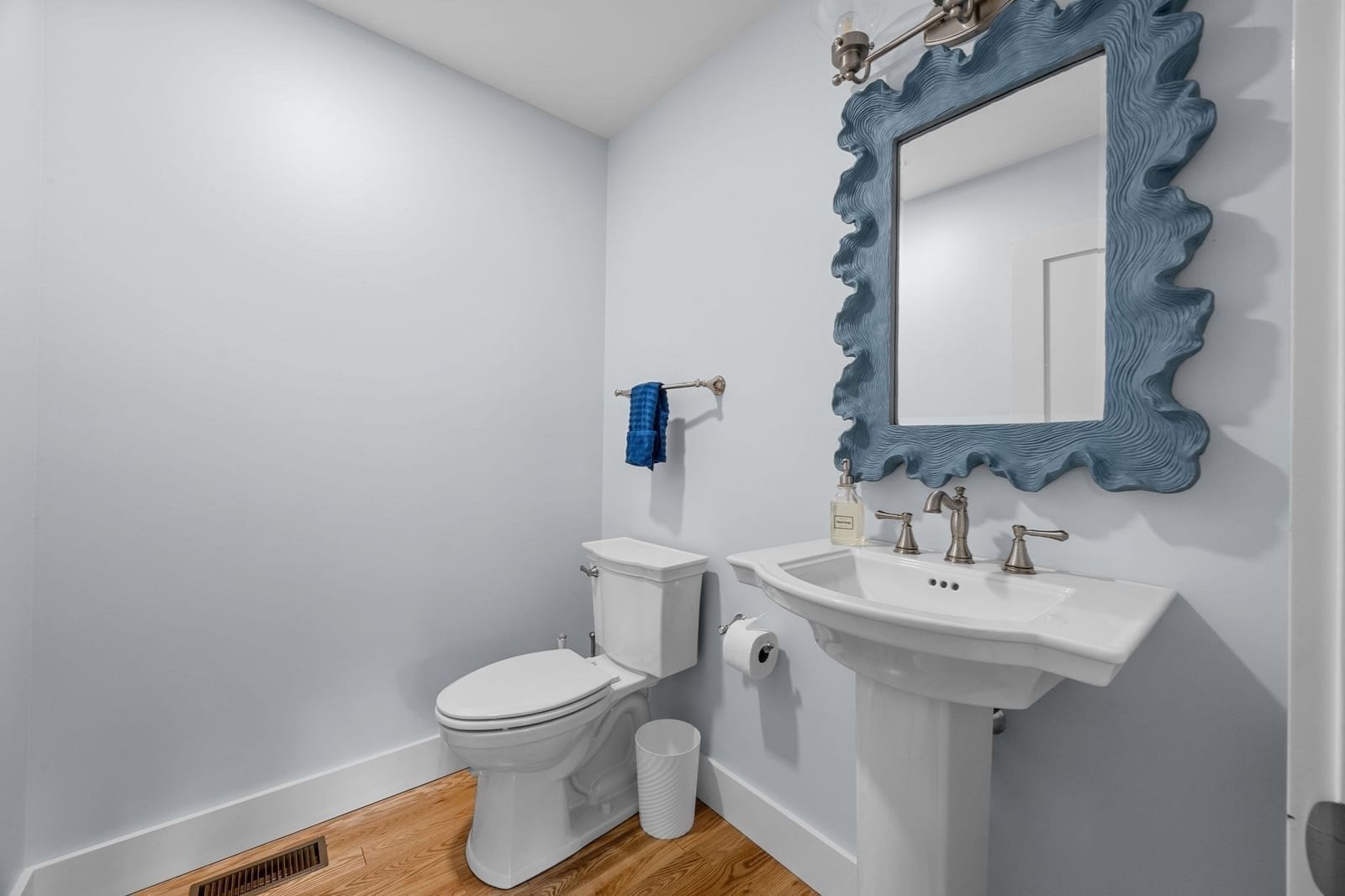 16 Second #4 Barnstable — Photo 15 of 41