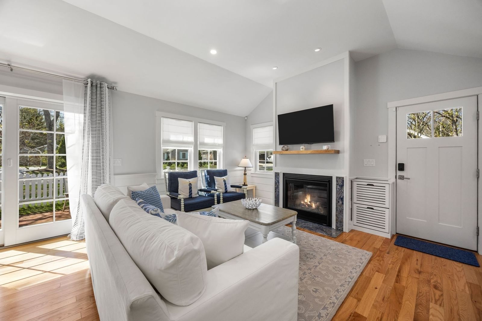 16 Second #4 Barnstable — Photo 6 of 41